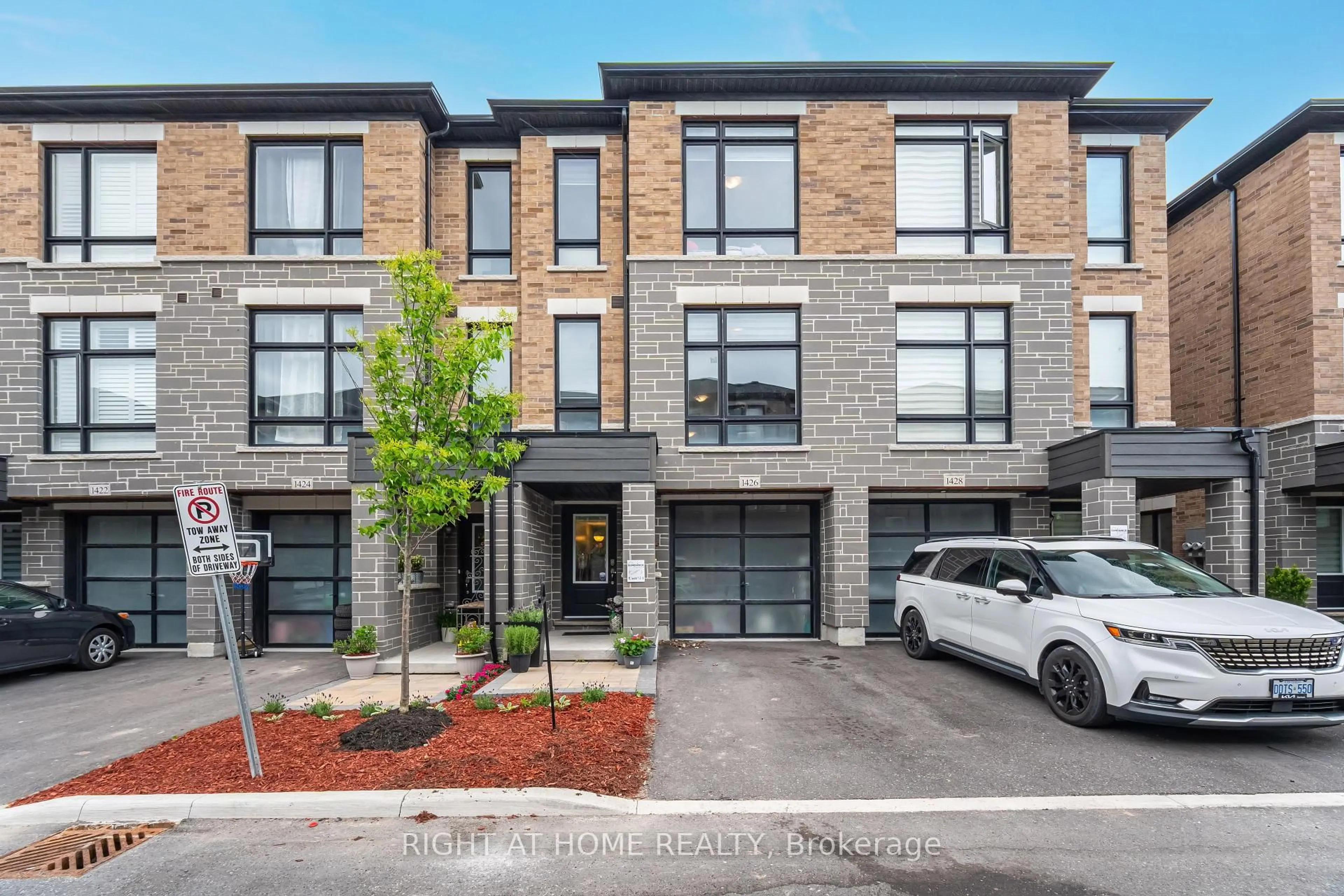 Home with brick exterior material, street for 1426 Coral Springs Path #14, Oshawa Ontario L1K 3G1