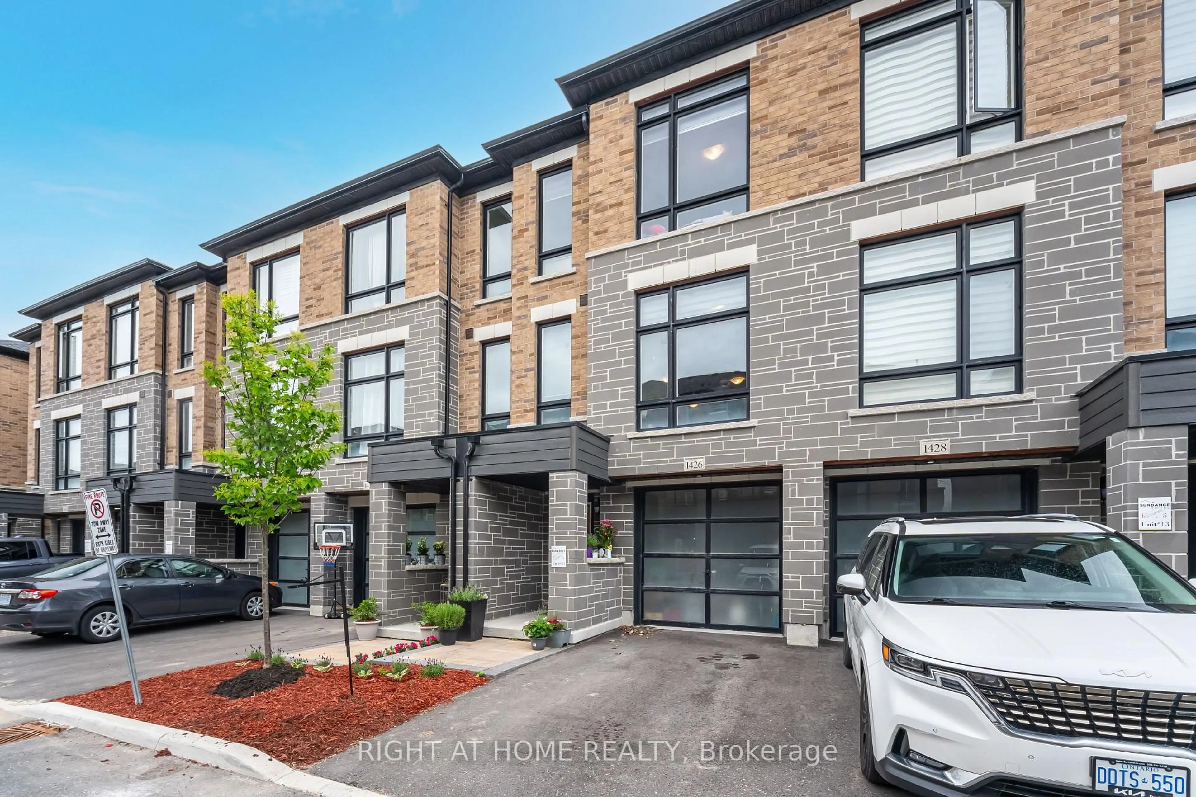 Home with brick exterior material, street for 1426 Coral Springs Path #14, Oshawa Ontario L1K 3G1