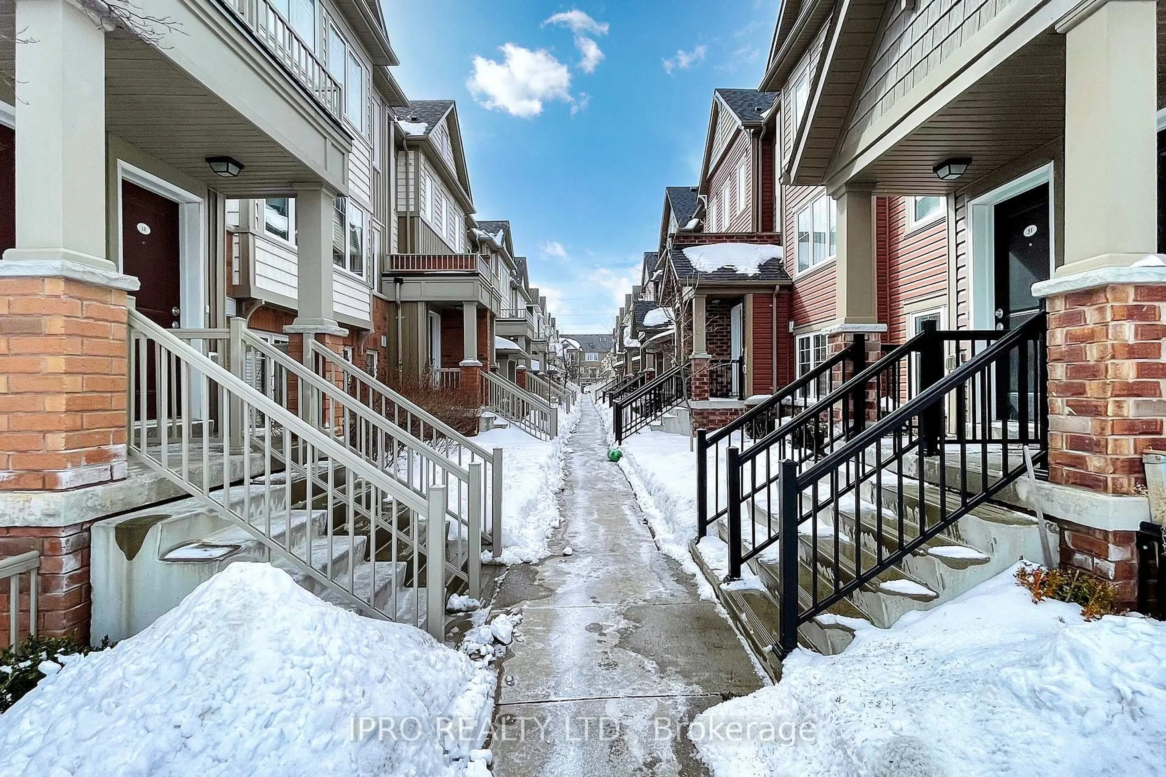 Stairs for 2500 Hill Rise Crt #19, Oshawa Ontario L1L 0M6