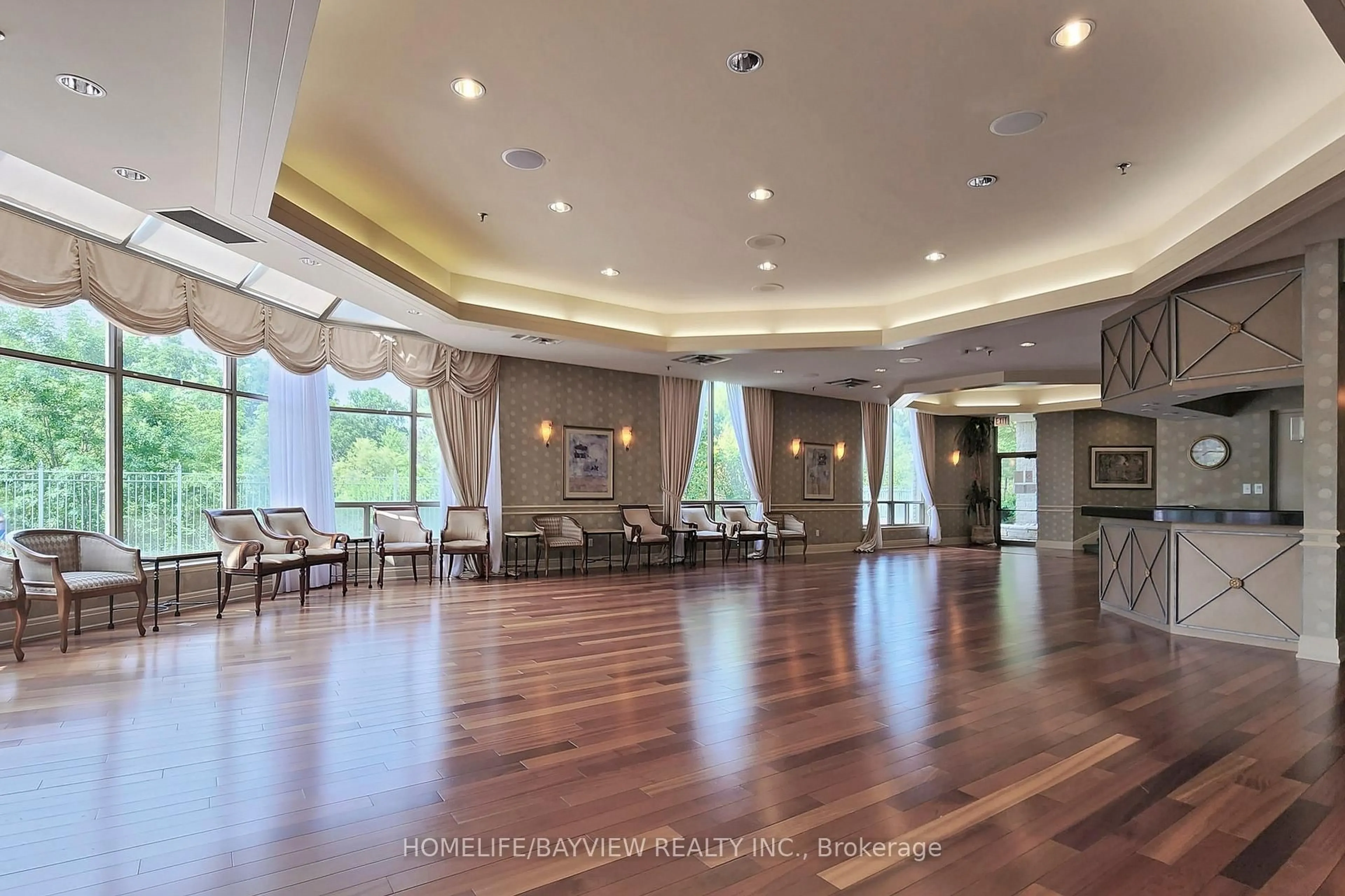 Indoor foyer for 168 Bonis Ave #205, Toronto Ontario M1T 3V6