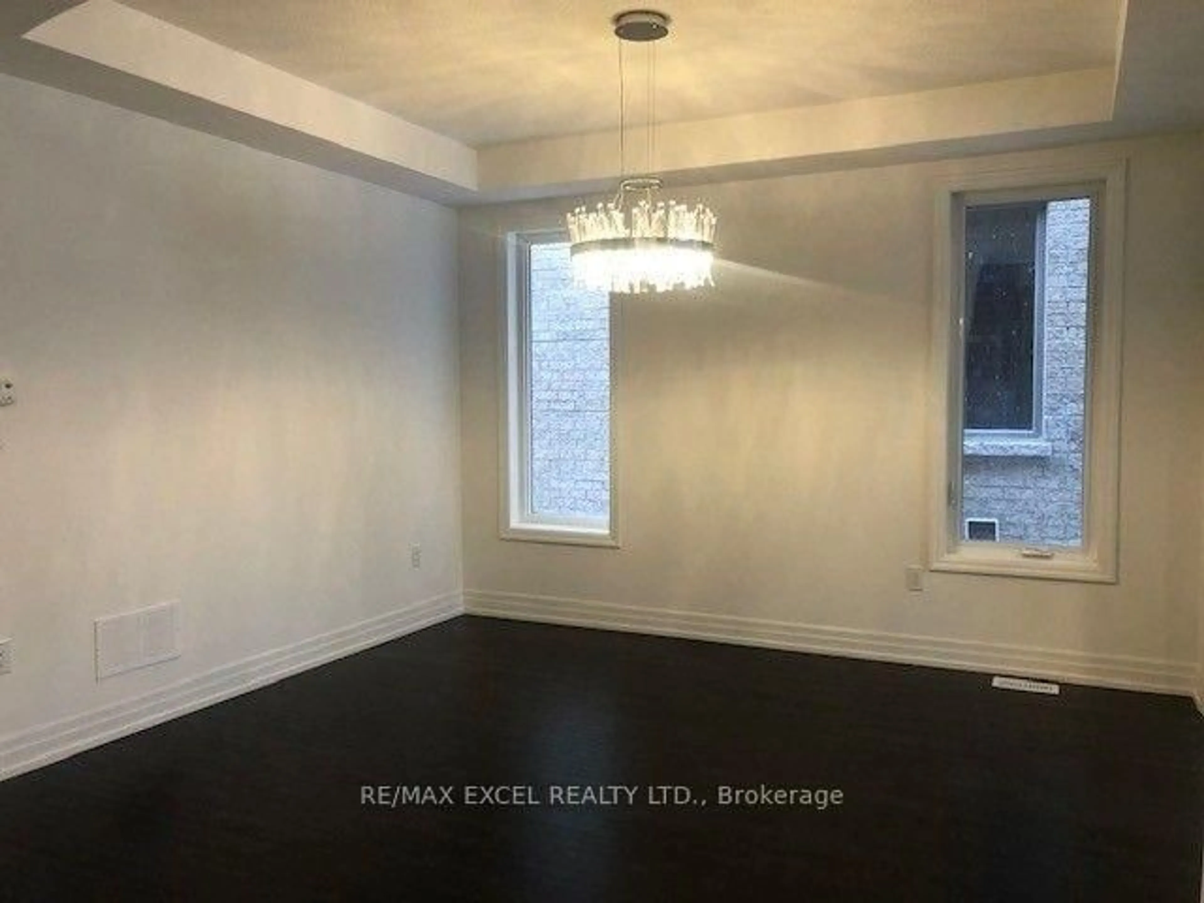 A pic of a room for 52 Beaverdams Dr, Whitby Ontario L1P 0E3