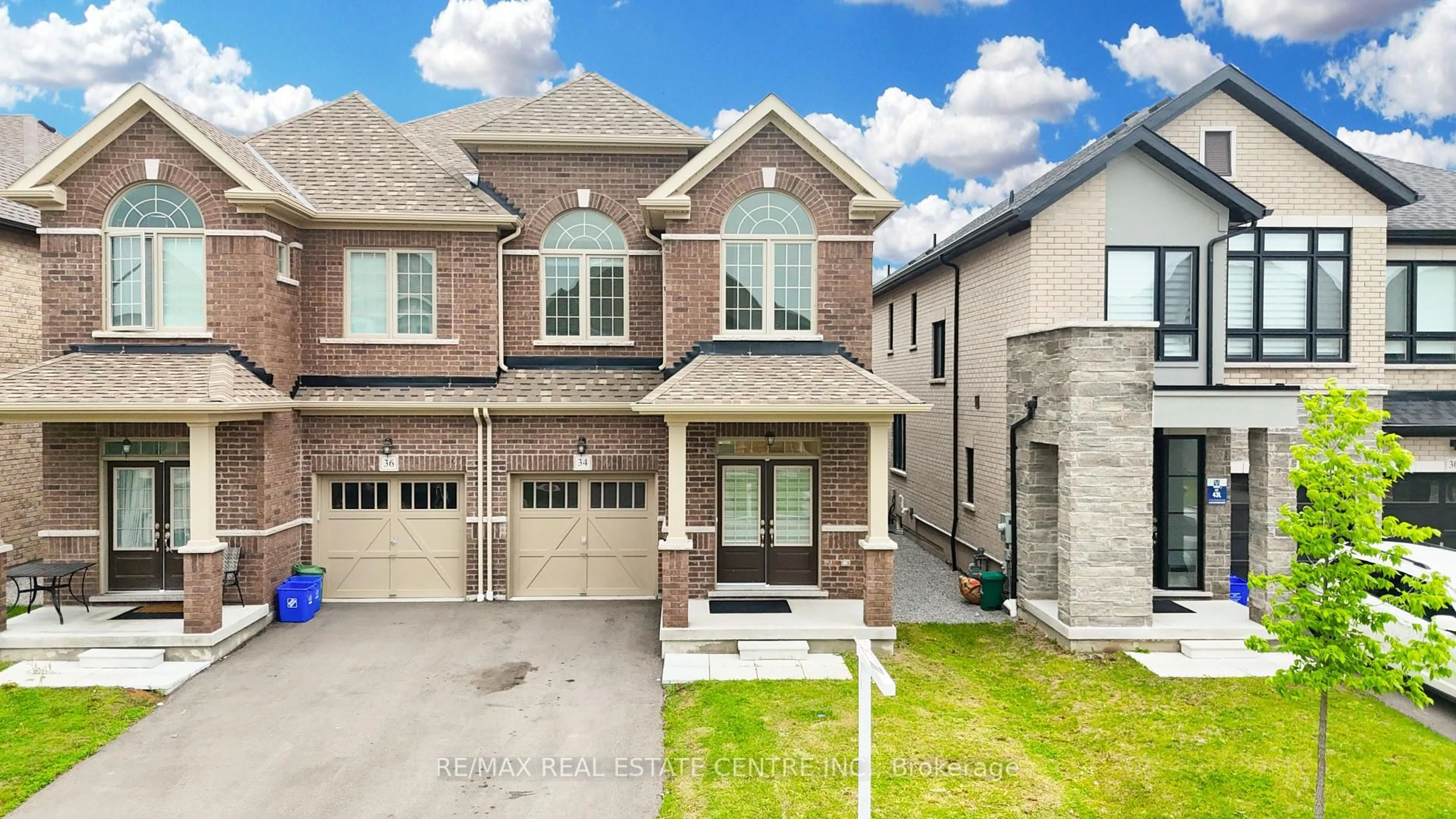 Home with brick exterior material, street for 34 Peter Hogg Crt, Whitby Ontario L1P 0N2