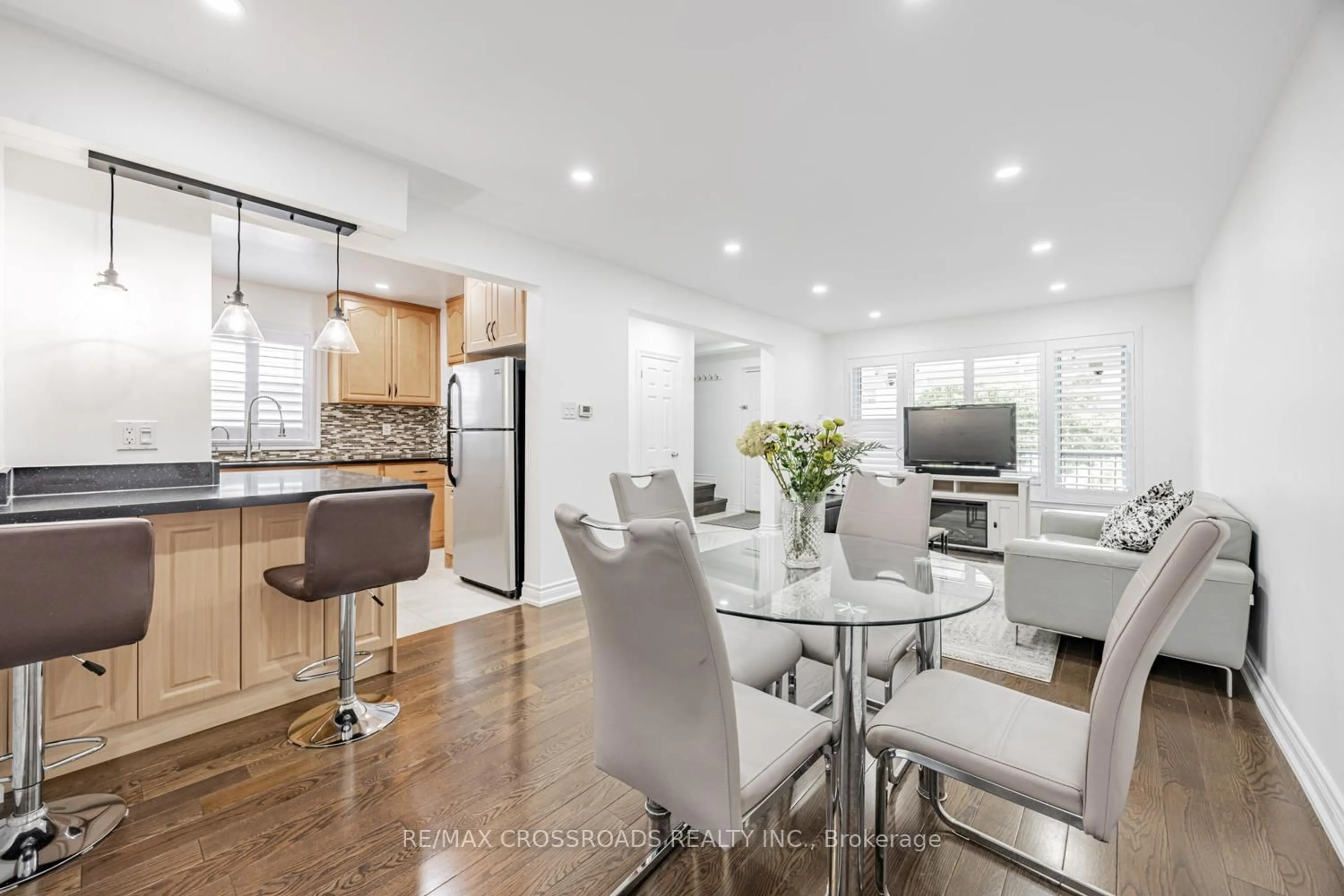 Open concept kitchen, unknown for 47 Bonniewood Rd, Toronto Ontario M1K 2L9