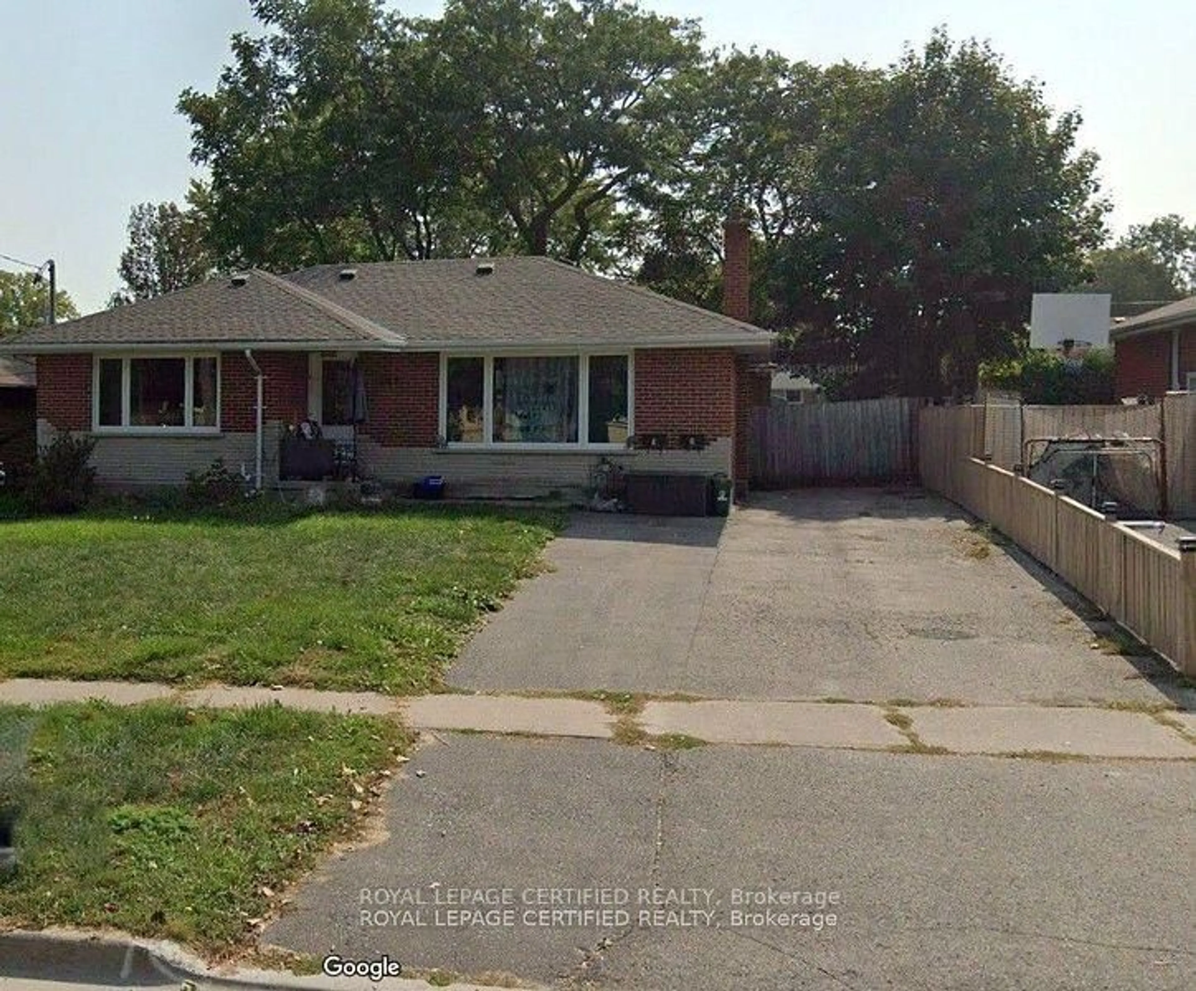 Home with brick exterior material, street for 789 Regent Dr, Oshawa Ontario L1G 1H8