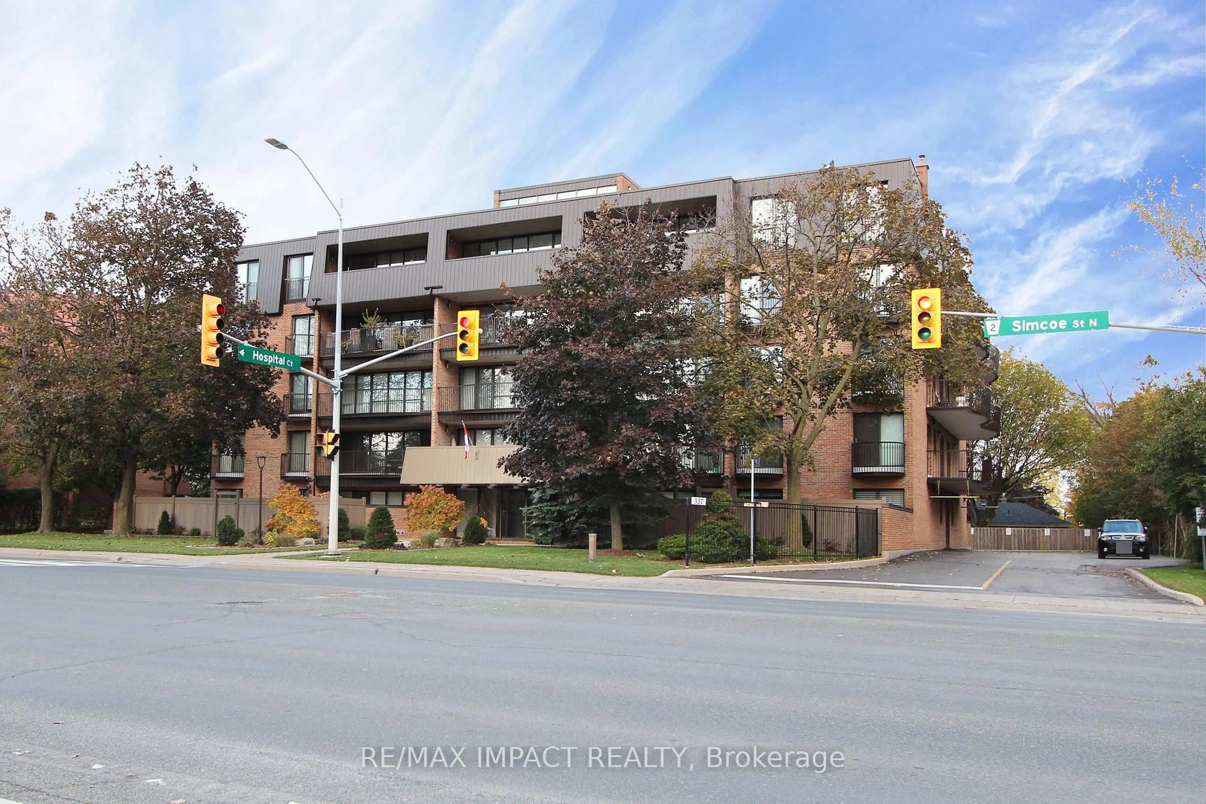 Unknown for 337 Simcoe St, Oshawa Ontario L1G 4T2