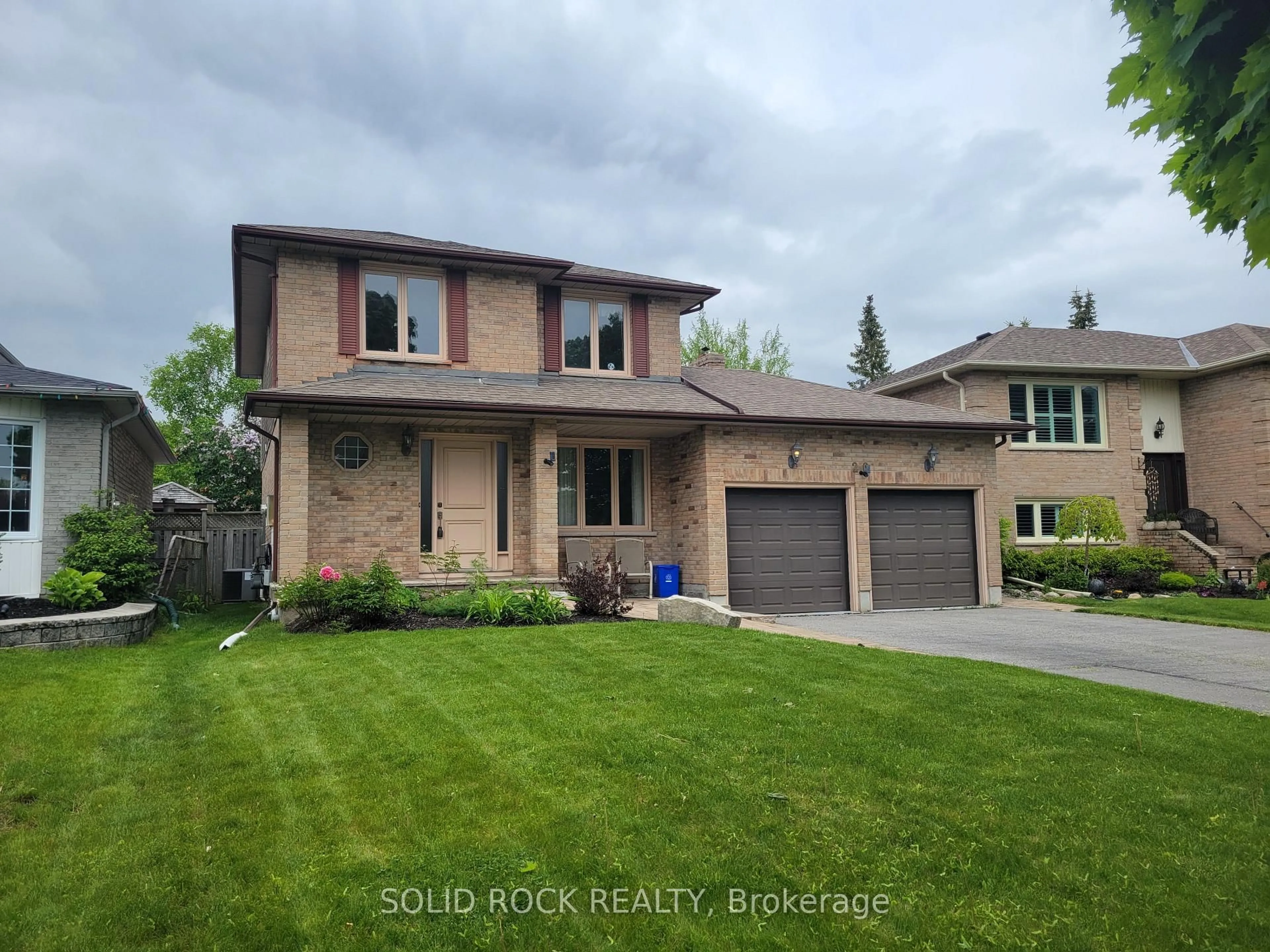 Home with brick exterior material, street for 26 McLellan Dr, Clarington Ontario L1E 1Z8
