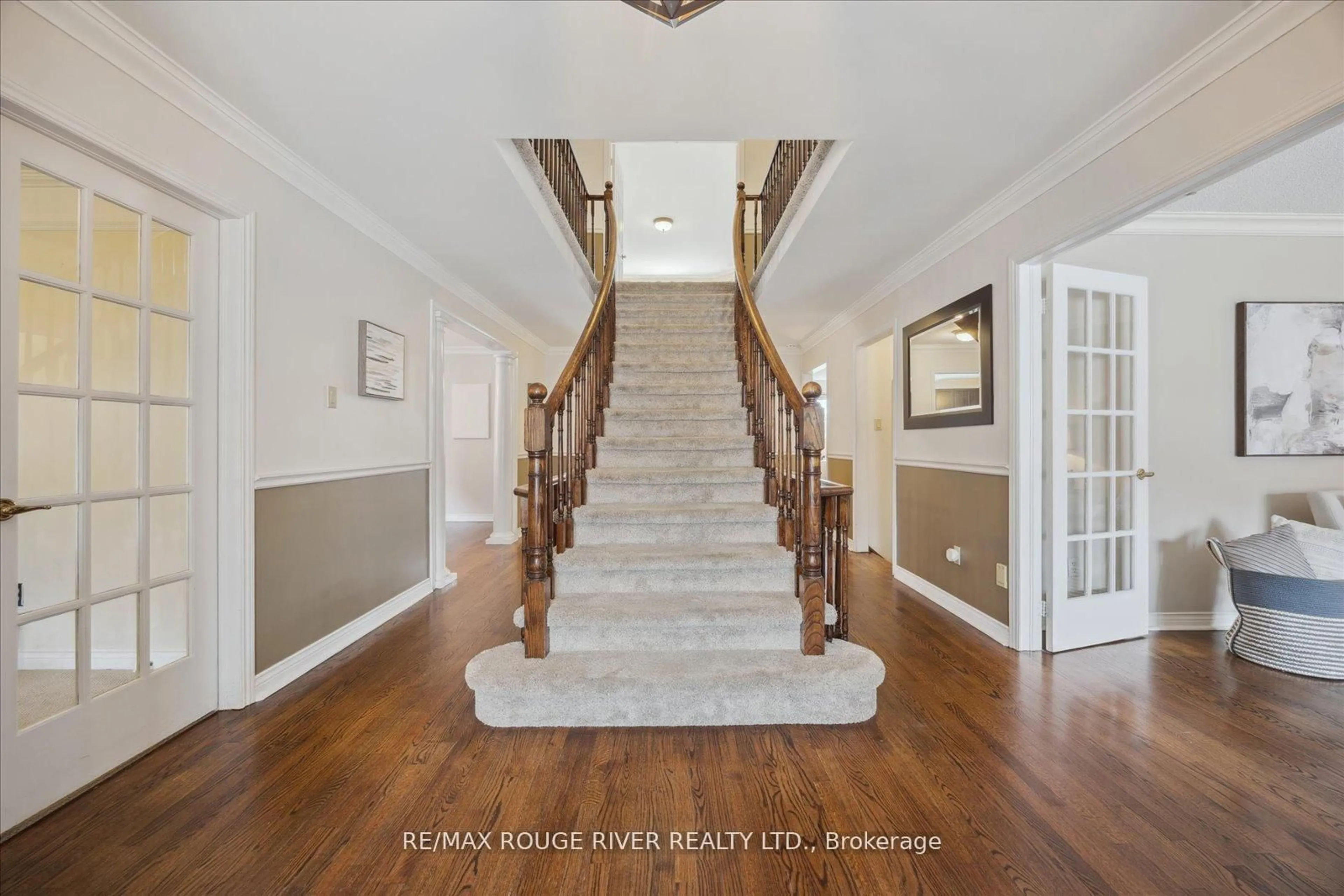 Unknown for 921 Duncannon Dr, Pickering Ontario L1X 2M4