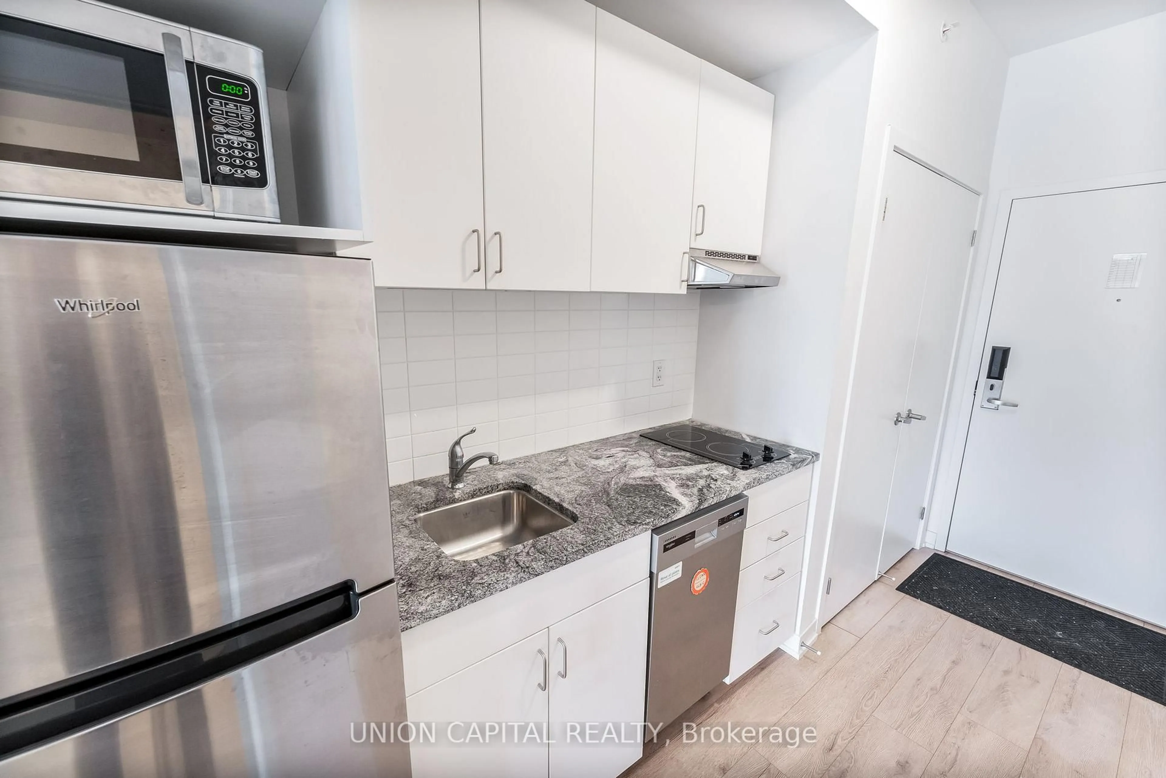 Standard kitchen, unknown for 1800 Simcoe St #201, Oshawa Ontario L1G 0C2