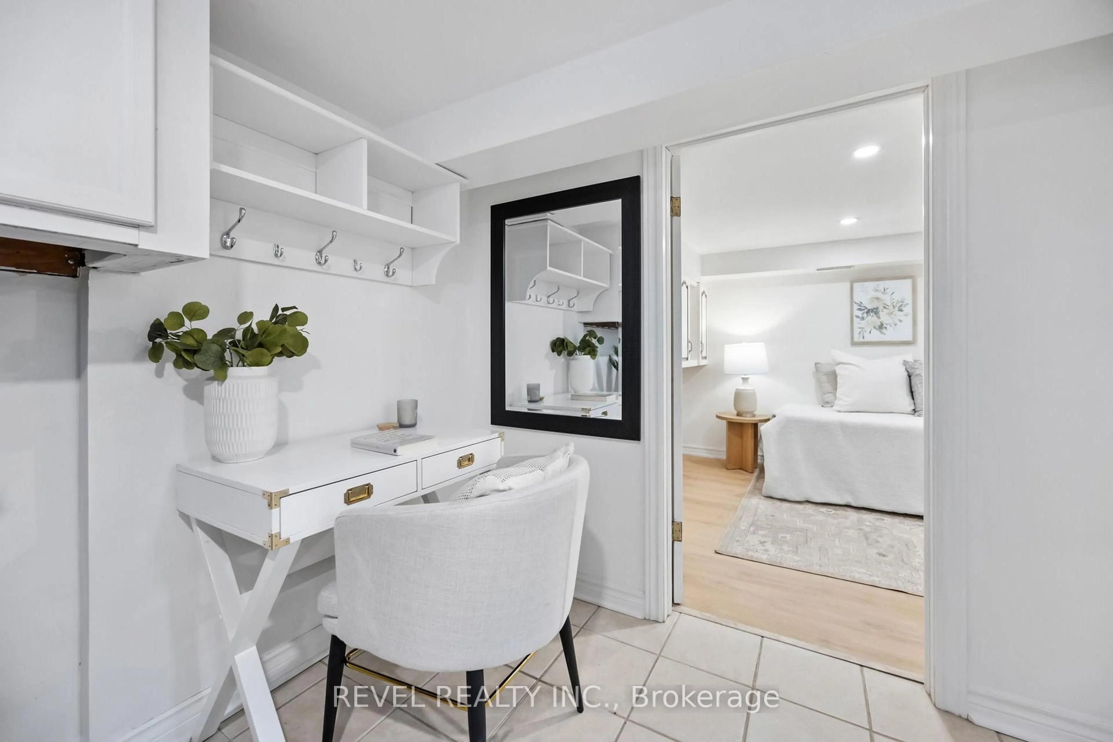 Contemporary bathroom, ceramic/tile floor for 96 Highfield Rd, Toronto Ontario M4L 2V1