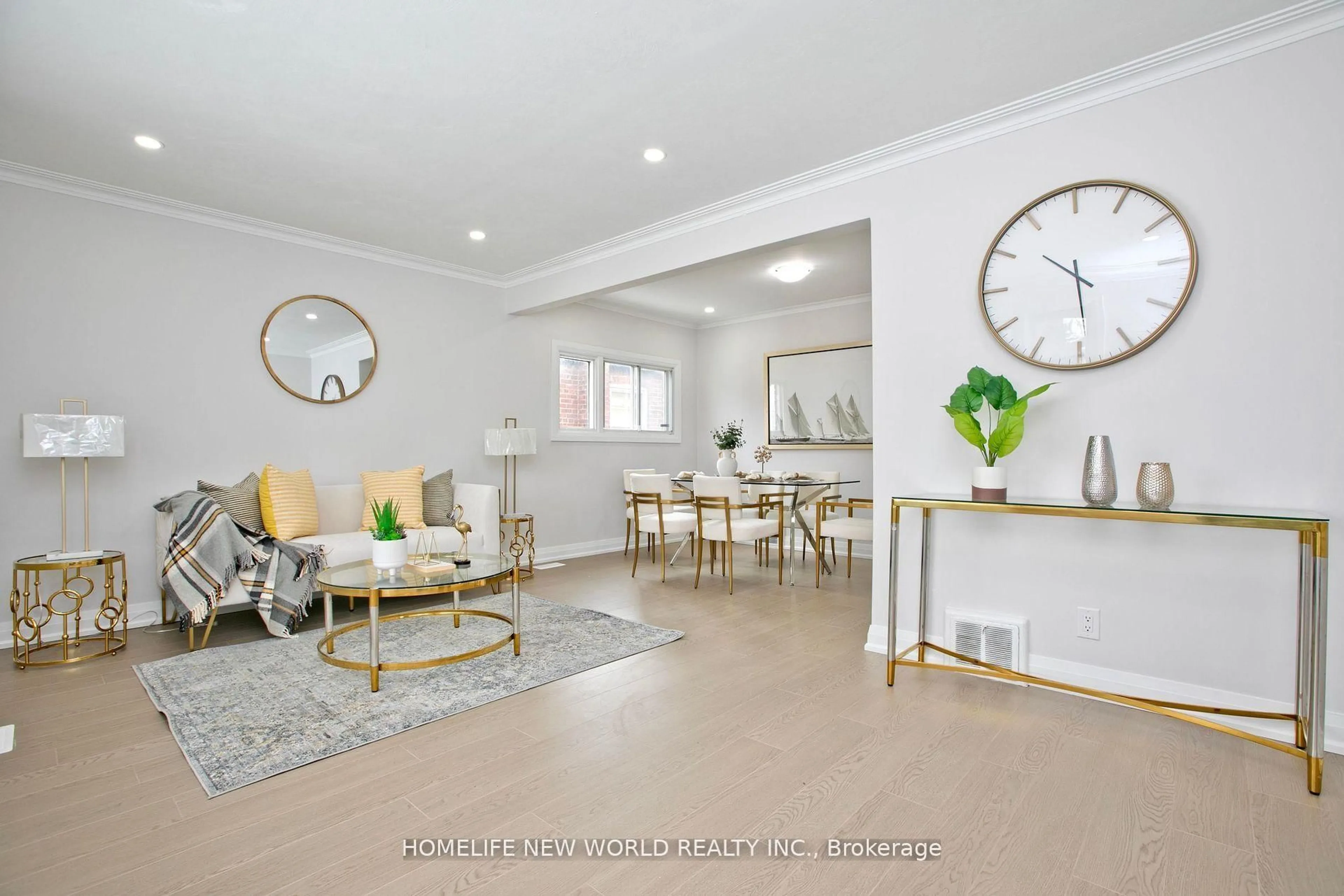 Living room with furniture, unknown for 1010 Kennedy Rd, Toronto Ontario M1P 2K6