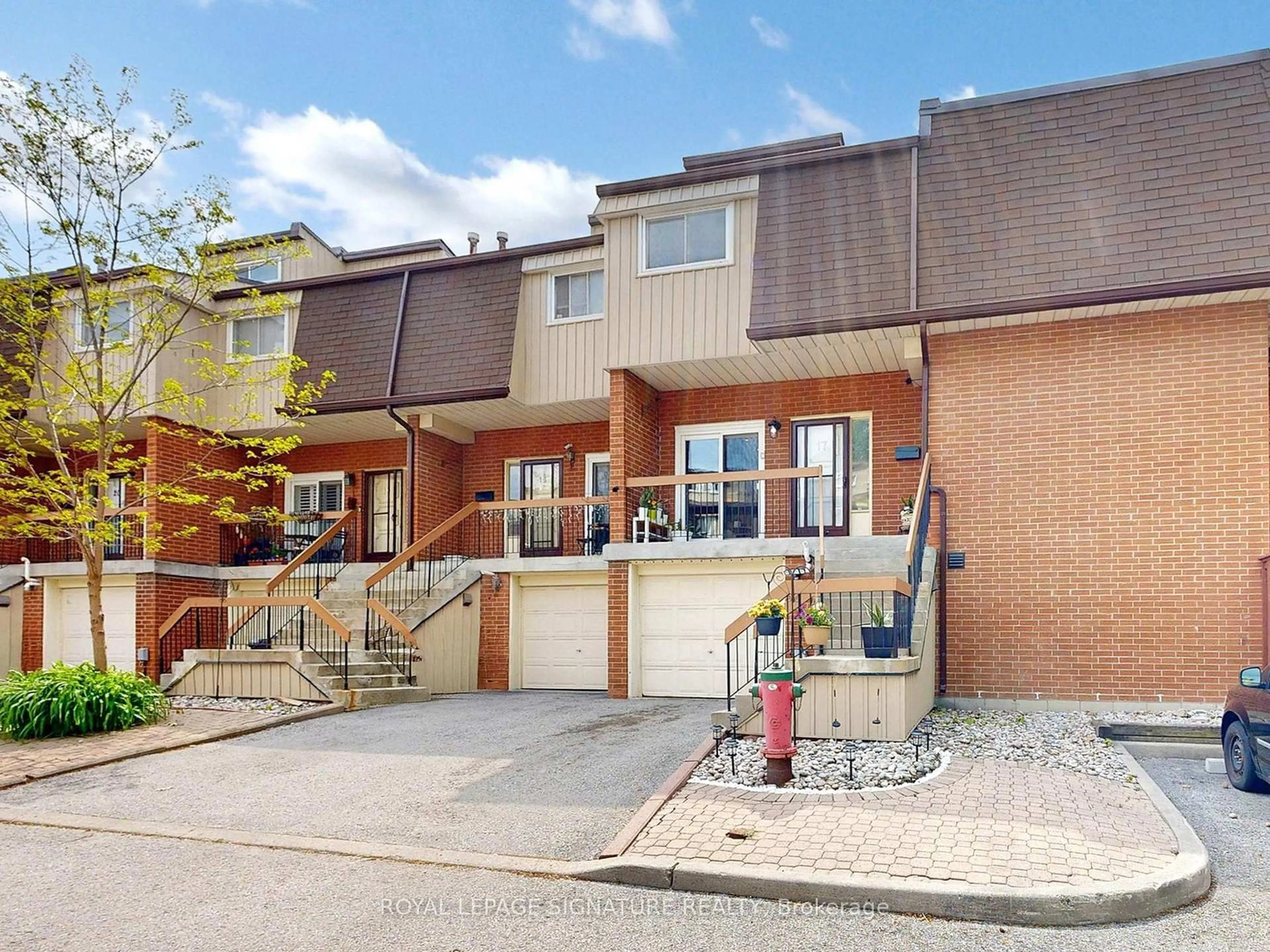 Home with brick exterior material, street for 152 Homestead Rd #17, Toronto Ontario M1E 3S5