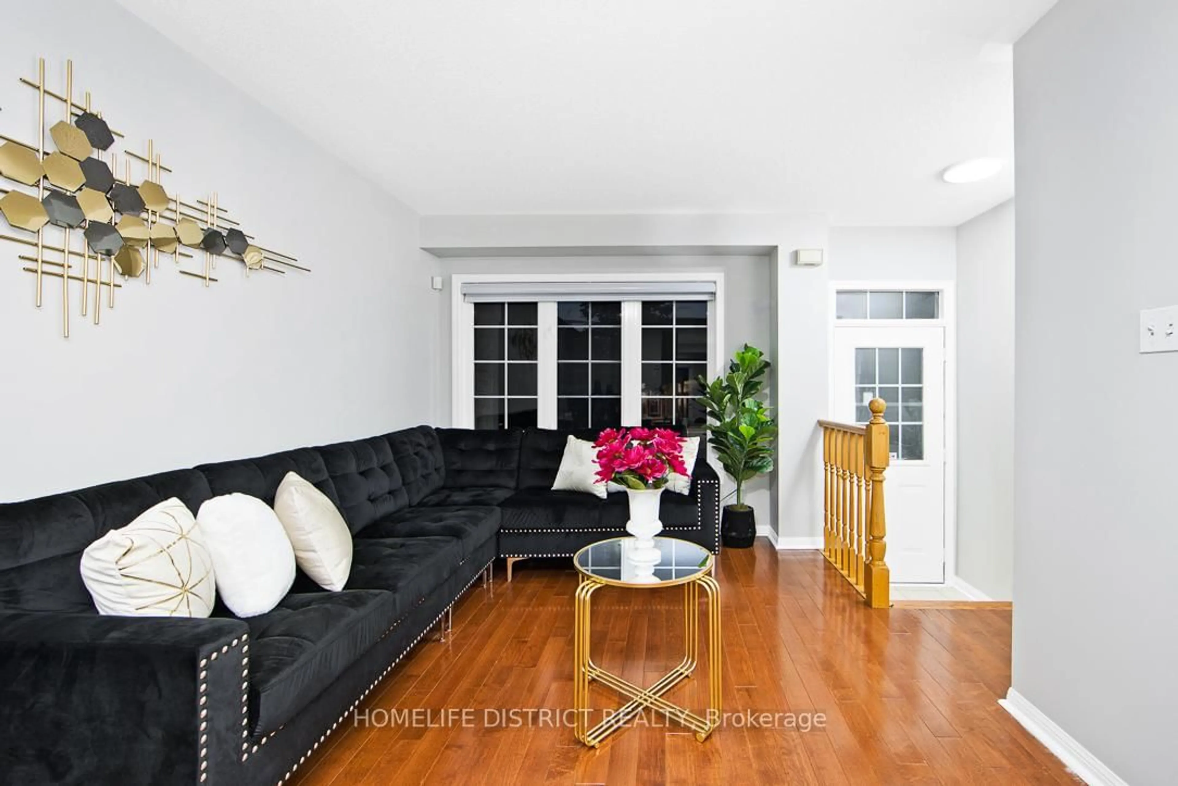 Living room with furniture, unknown for 77 Coyote Cres, Toronto Ontario M1B 6H2