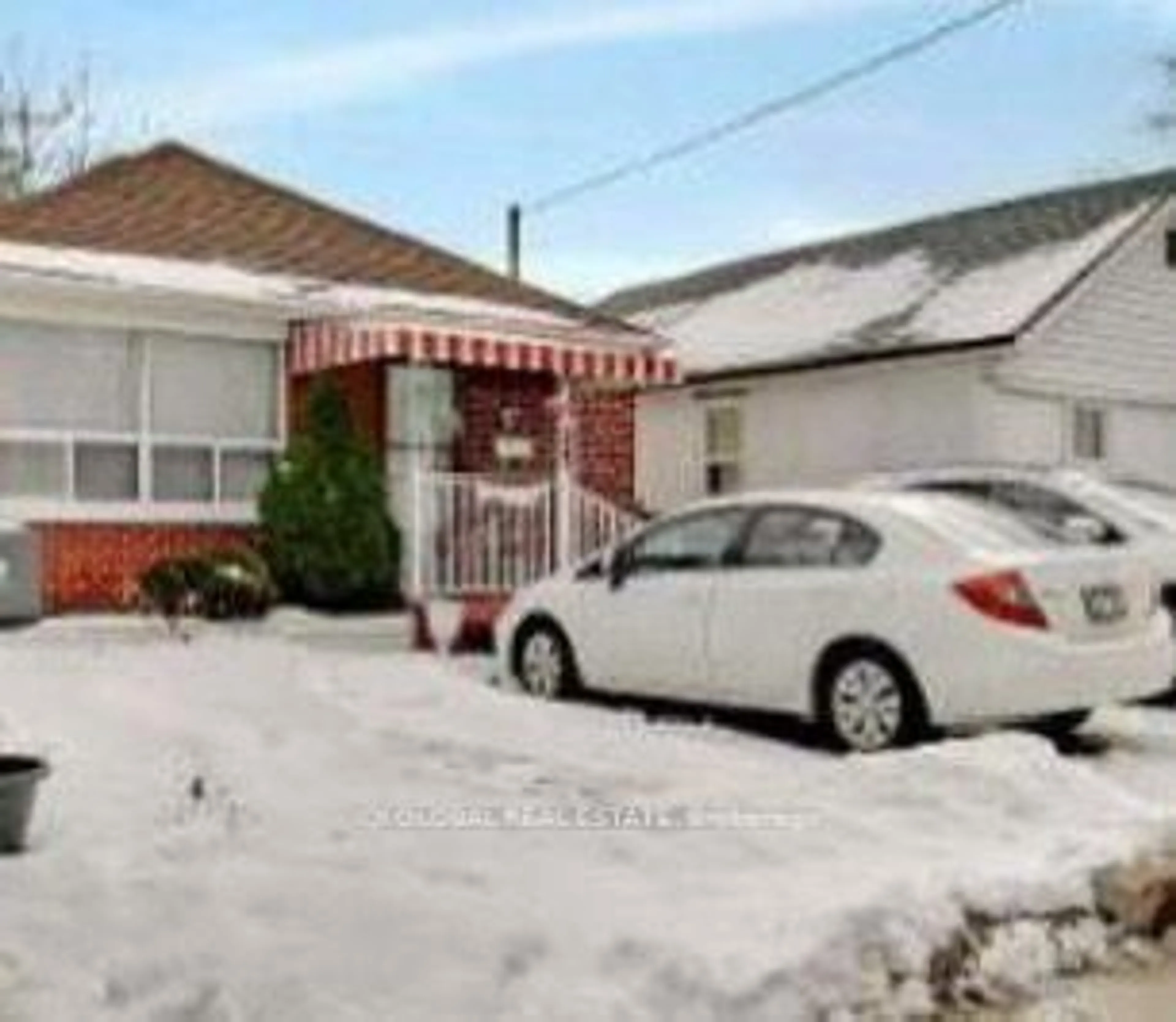 Unknown for 17 Mack Ave, Toronto Ontario M1L 1M2