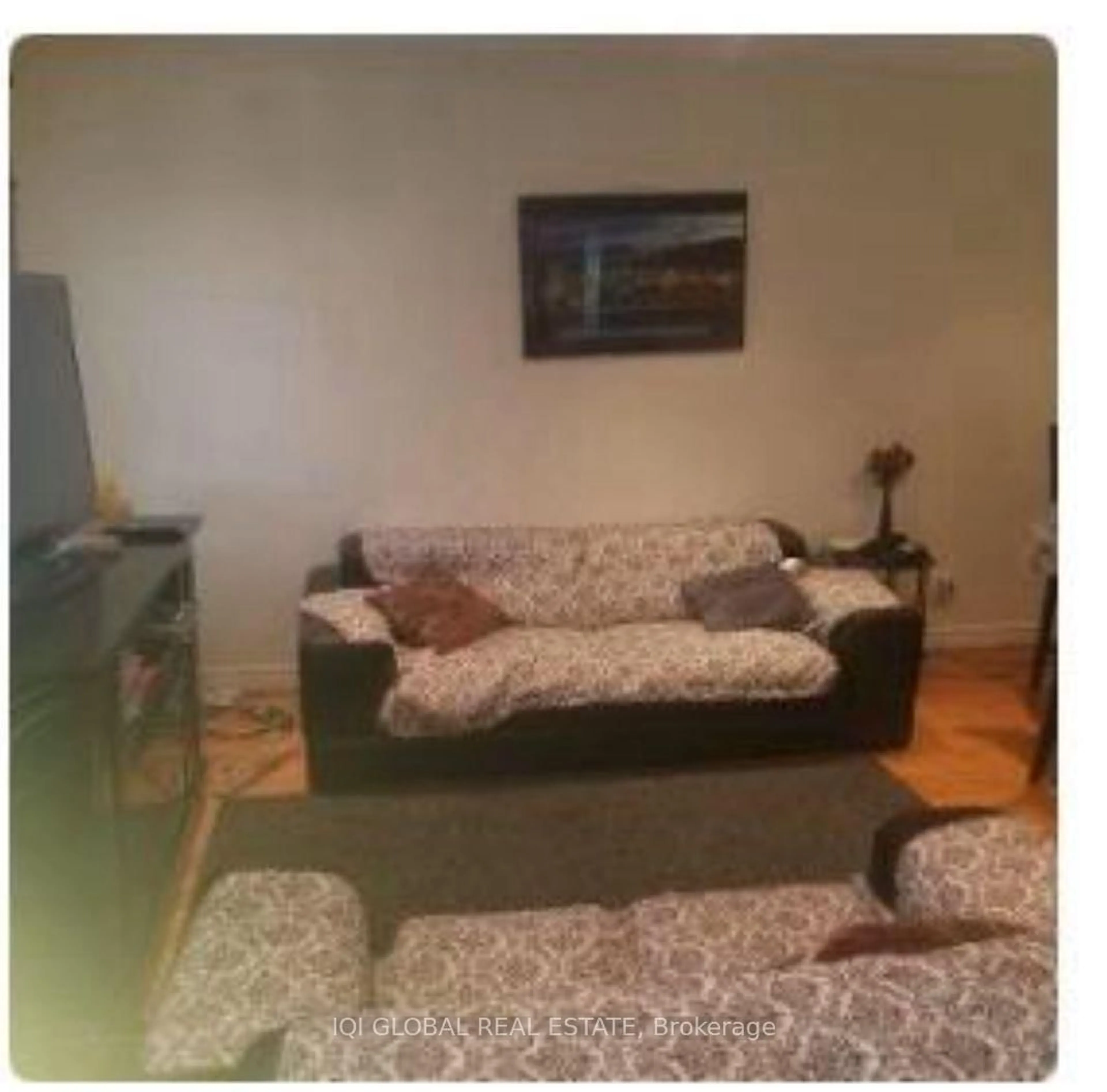 A pic of a room for 17 Mack Ave, Toronto Ontario M1L 1M2