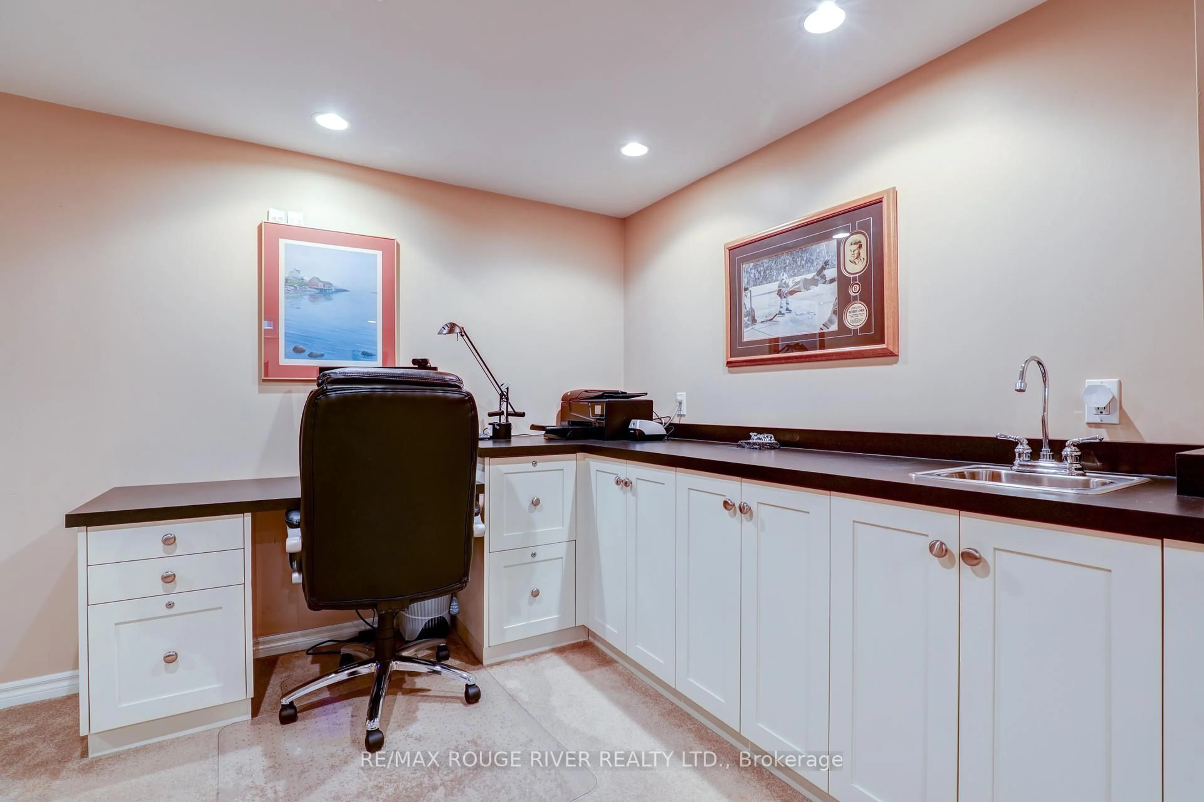 Unknown for 560 Ashfield Crt, Pickering Ontario L1V 4Y3