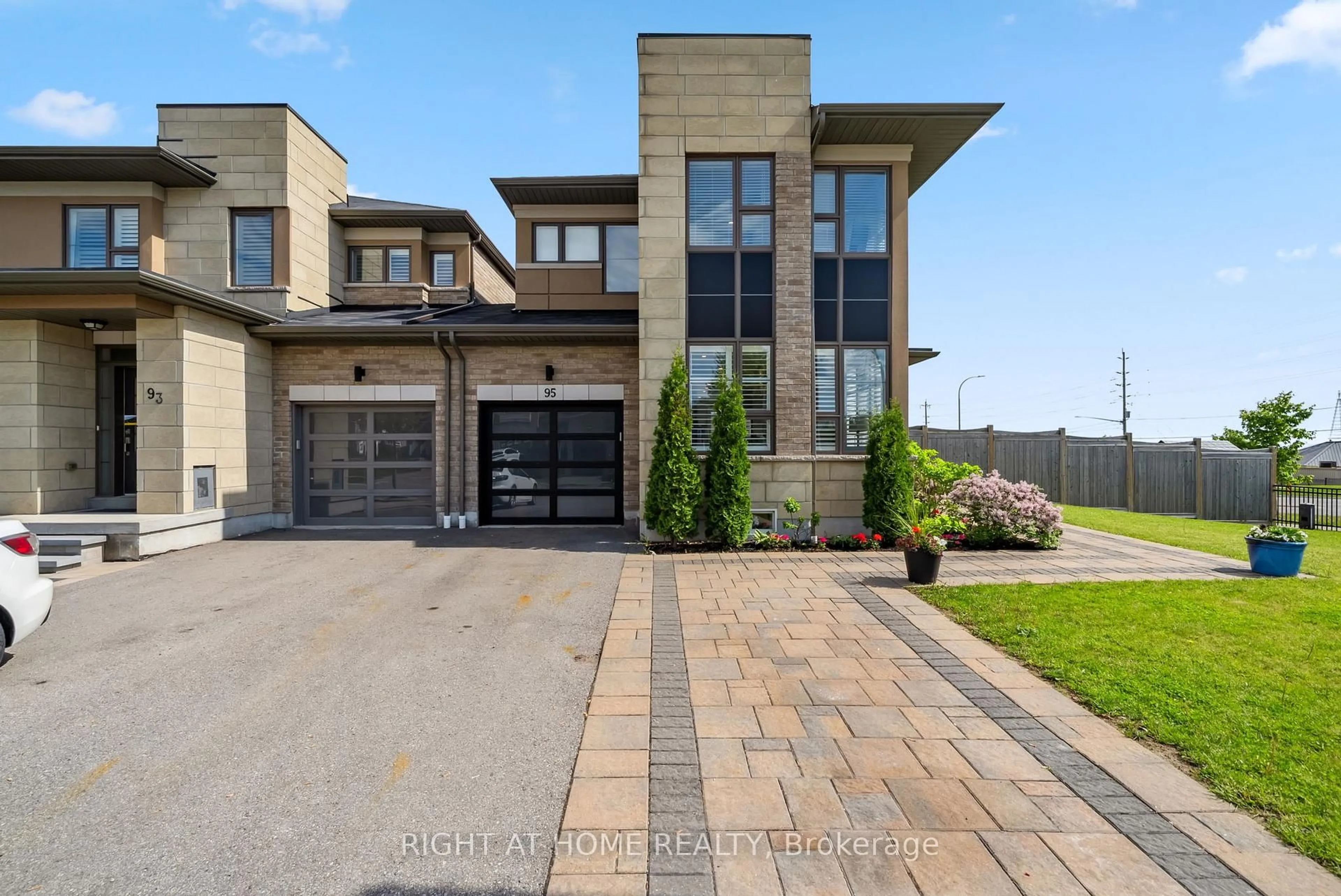 Home with brick exterior material, street for 95 Barrister Ave, Whitby Ontario L1R 0N3