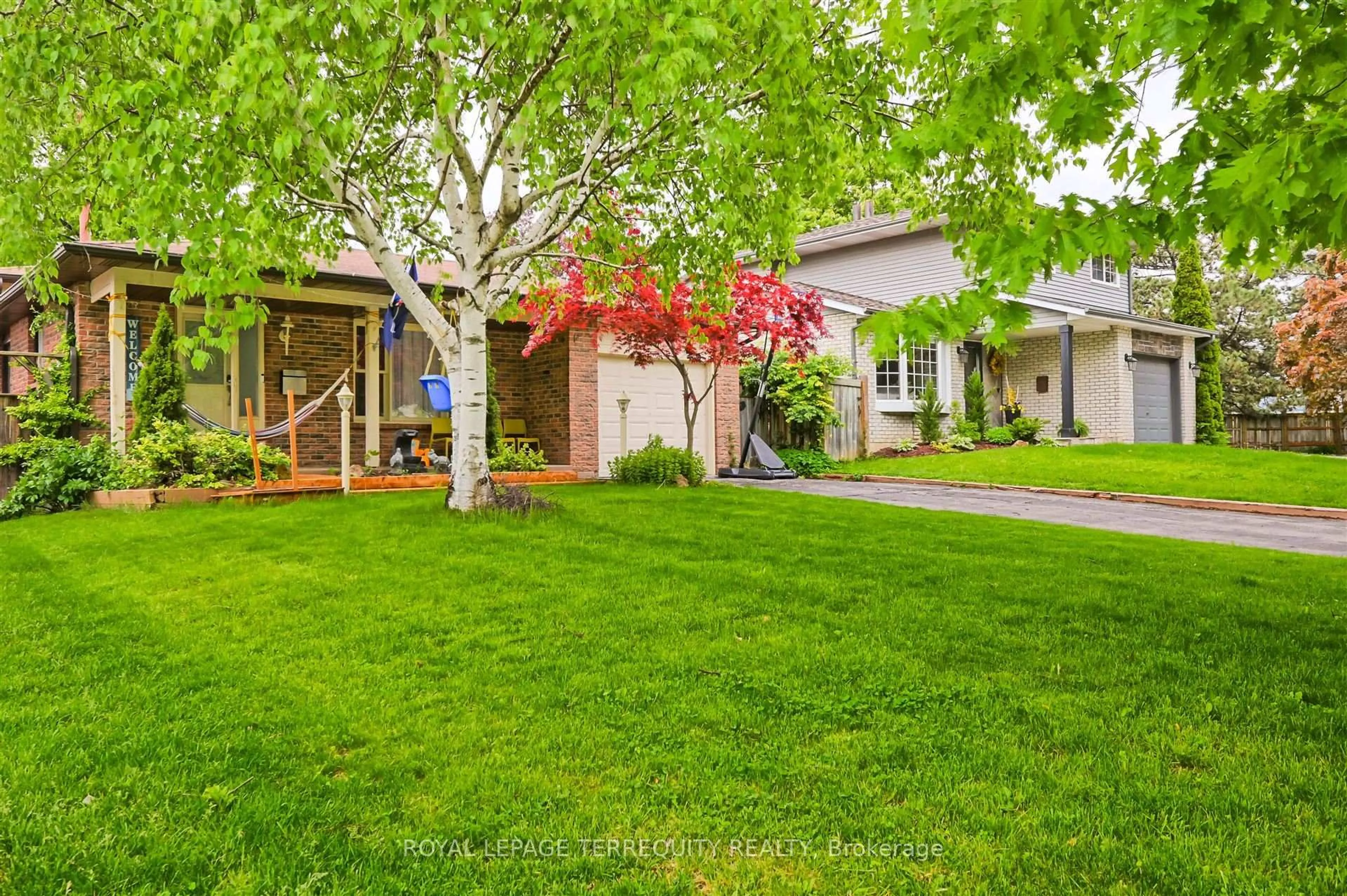 Unknown for 1170 Trillium Crt, Oshawa Ontario L1G 7M2