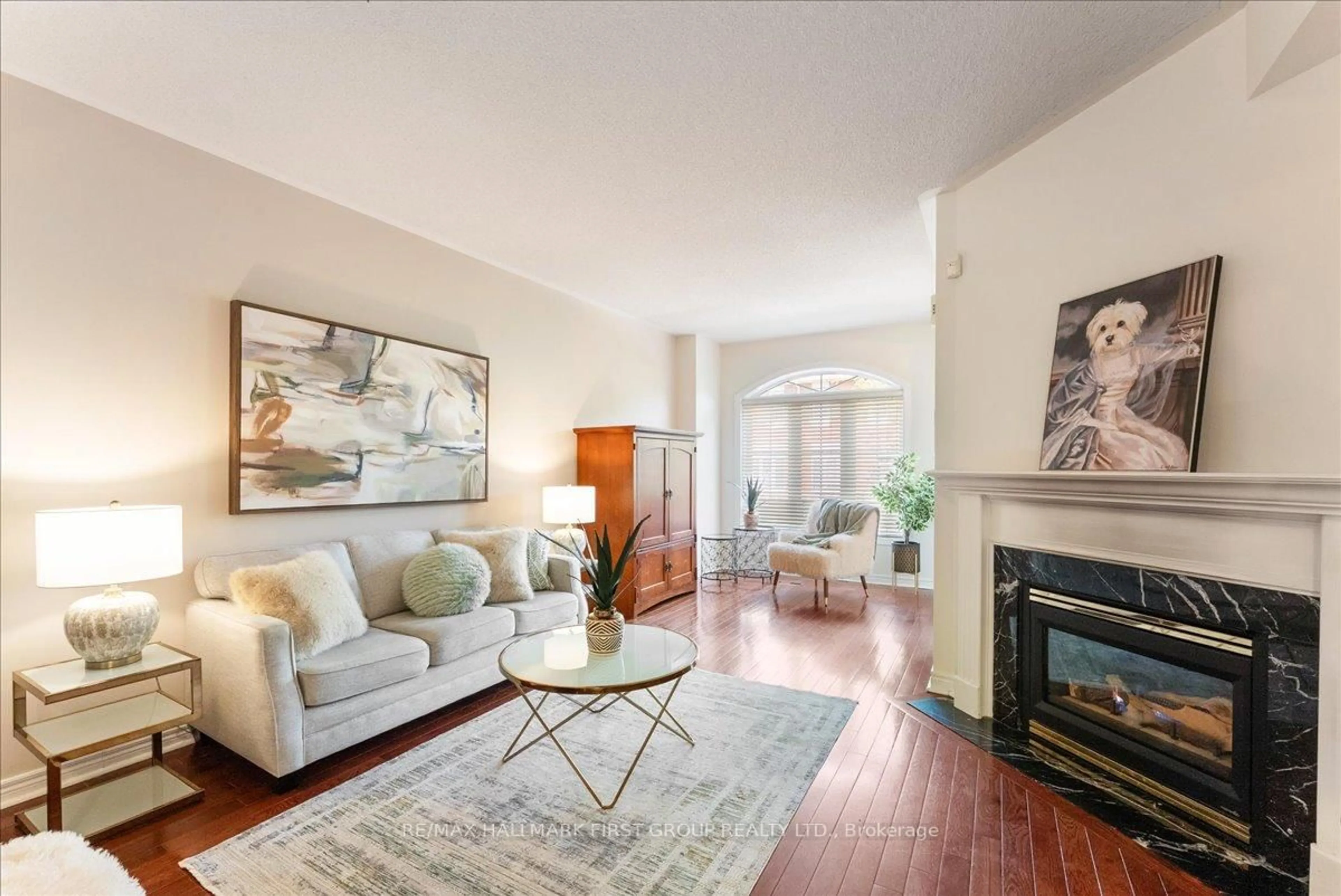 Living room with furniture, wood/laminate floor for 1330 Altona Rd #19, Pickering Ontario L1V 7E8
