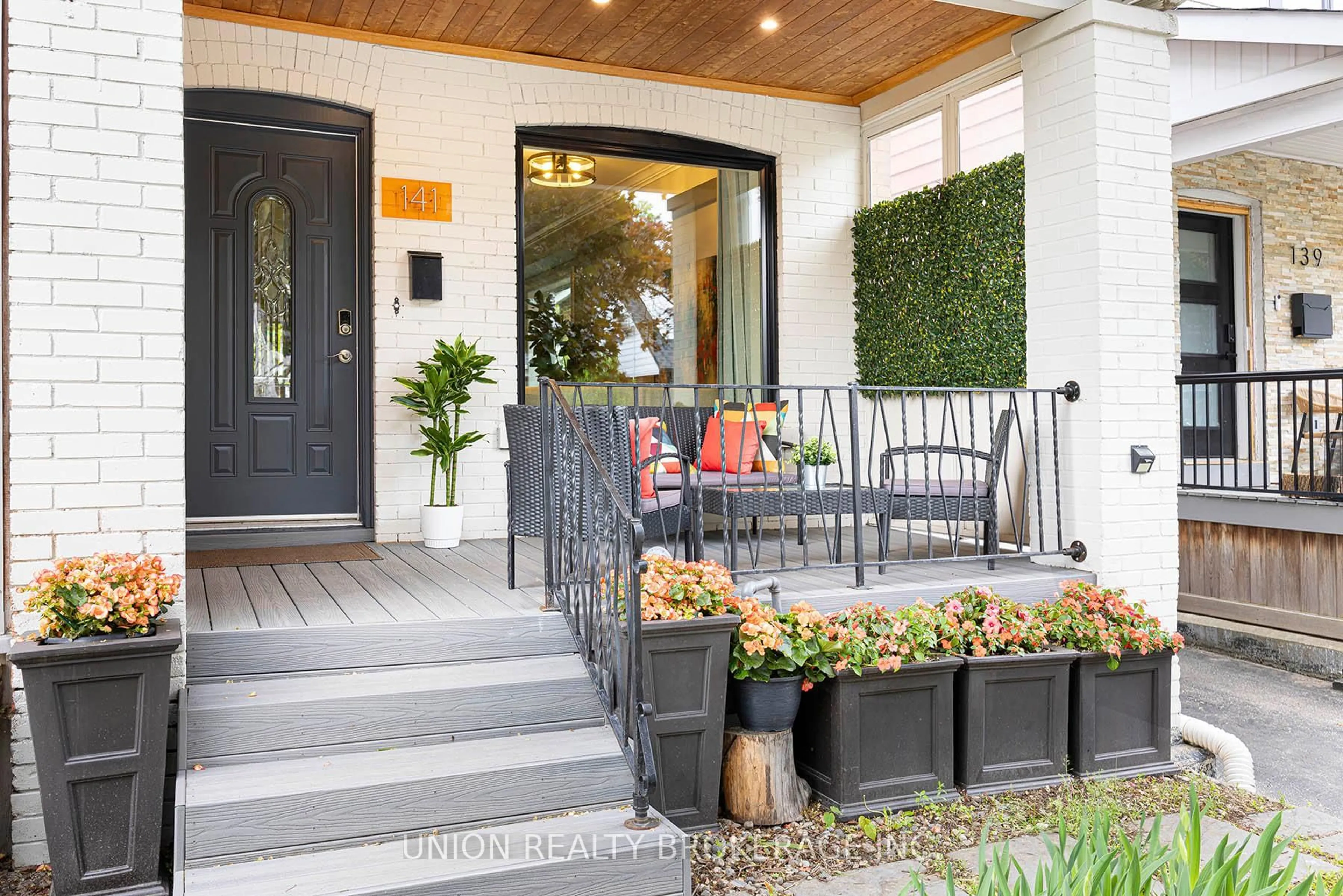 Indoor entryway for 141 Bastedo Ave, Toronto Ontario M4C 3N2