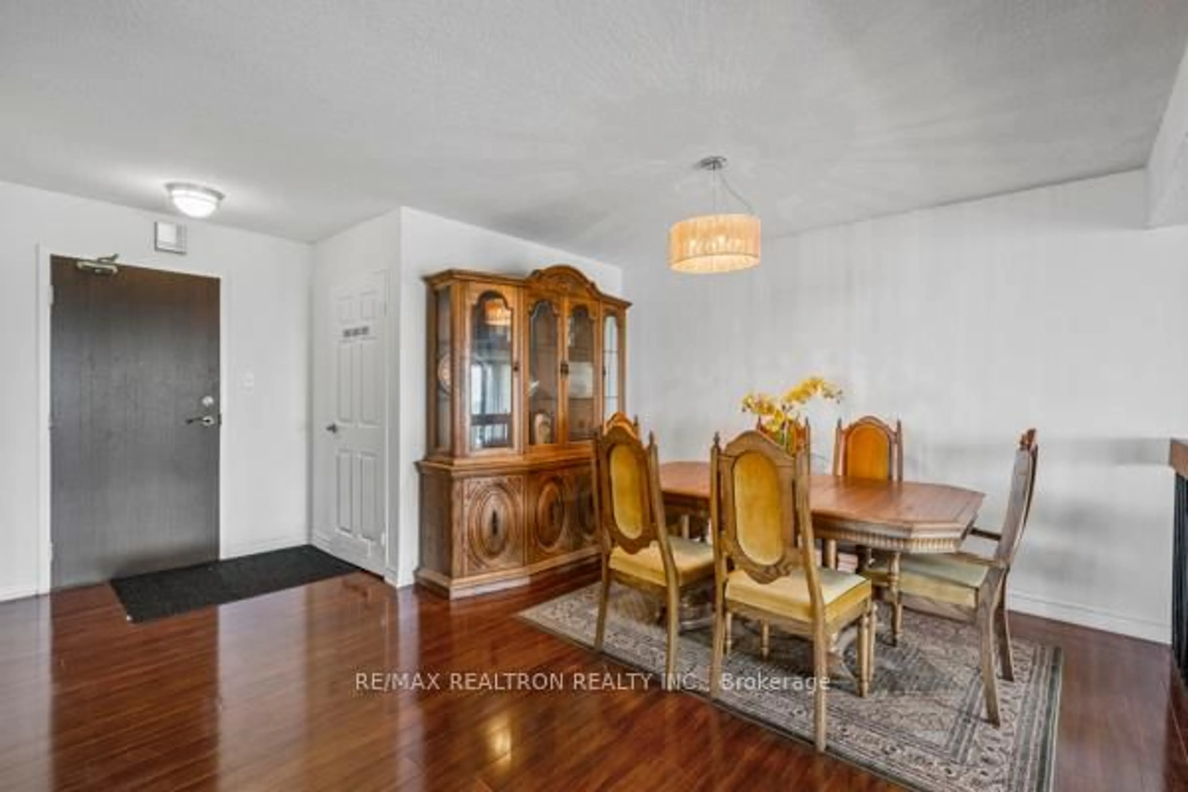 Dining room, wood/laminate floor for 2350 Bridletowne Circ #1709, Toronto Ontario M1W 3E6