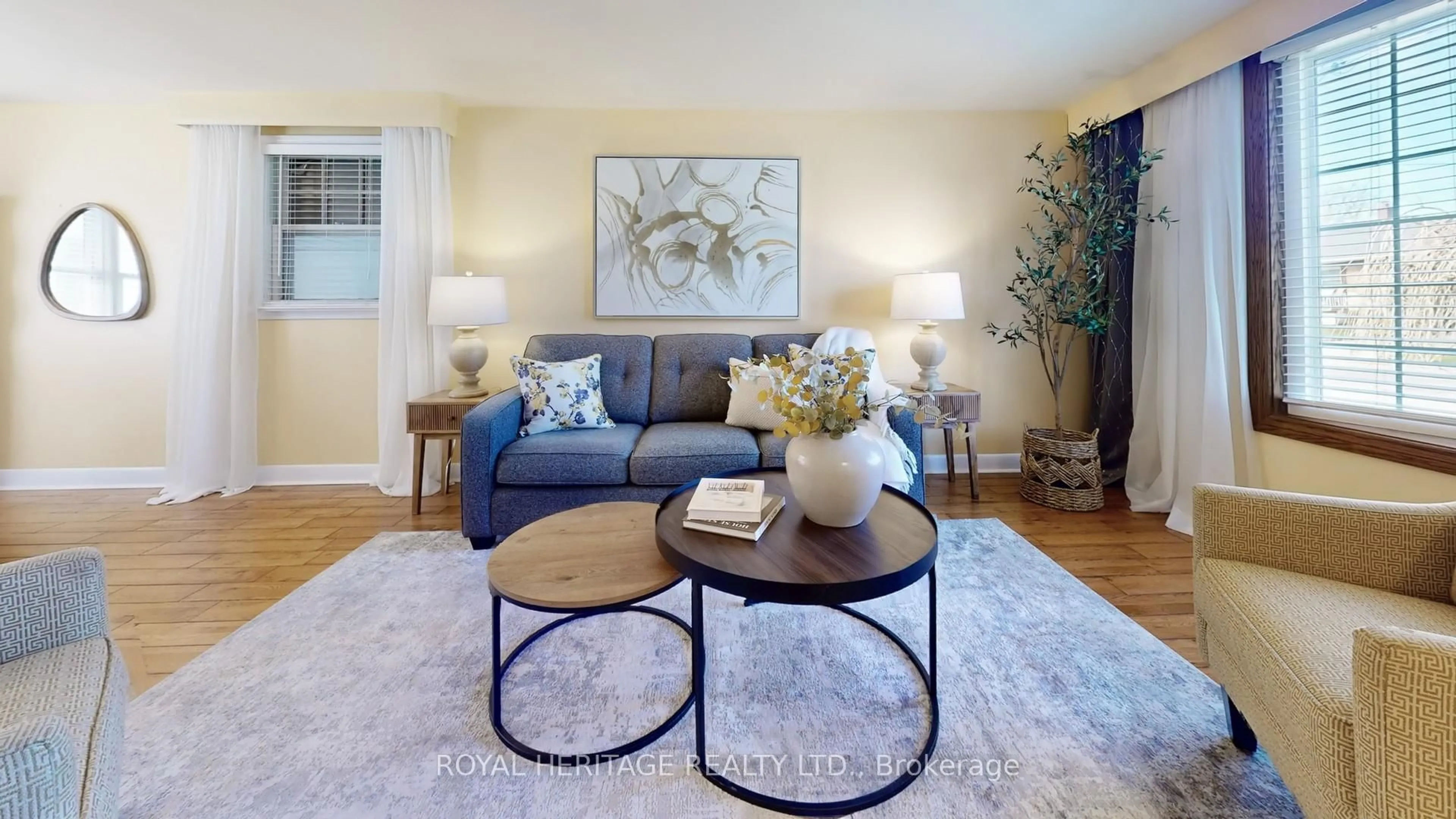 Living room with furniture, unknown for 11 Durham St, Whitby Ontario L1M 1A5