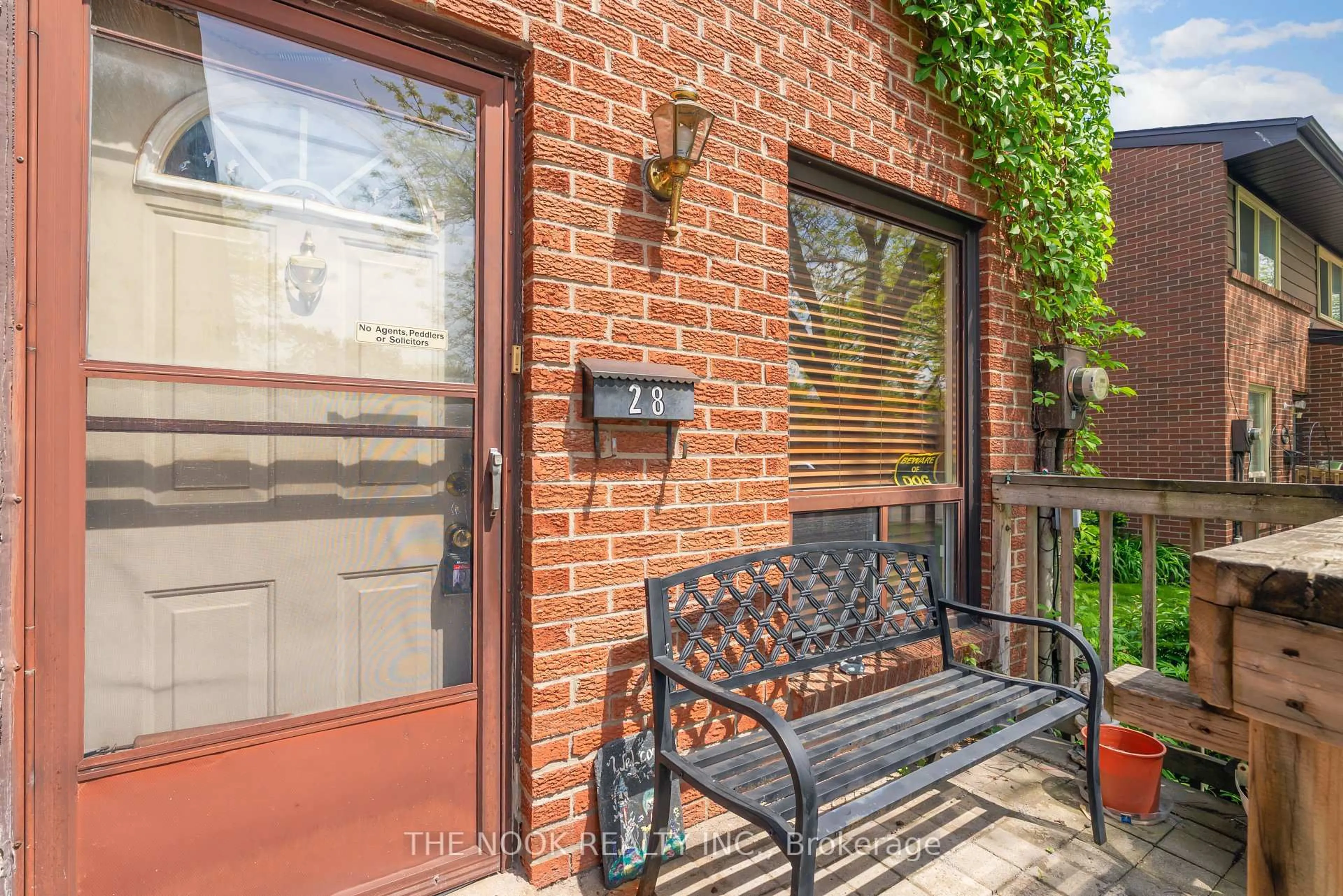 Patio, street for 155 Glovers Rd #28, Oshawa Ontario L1G 7A4