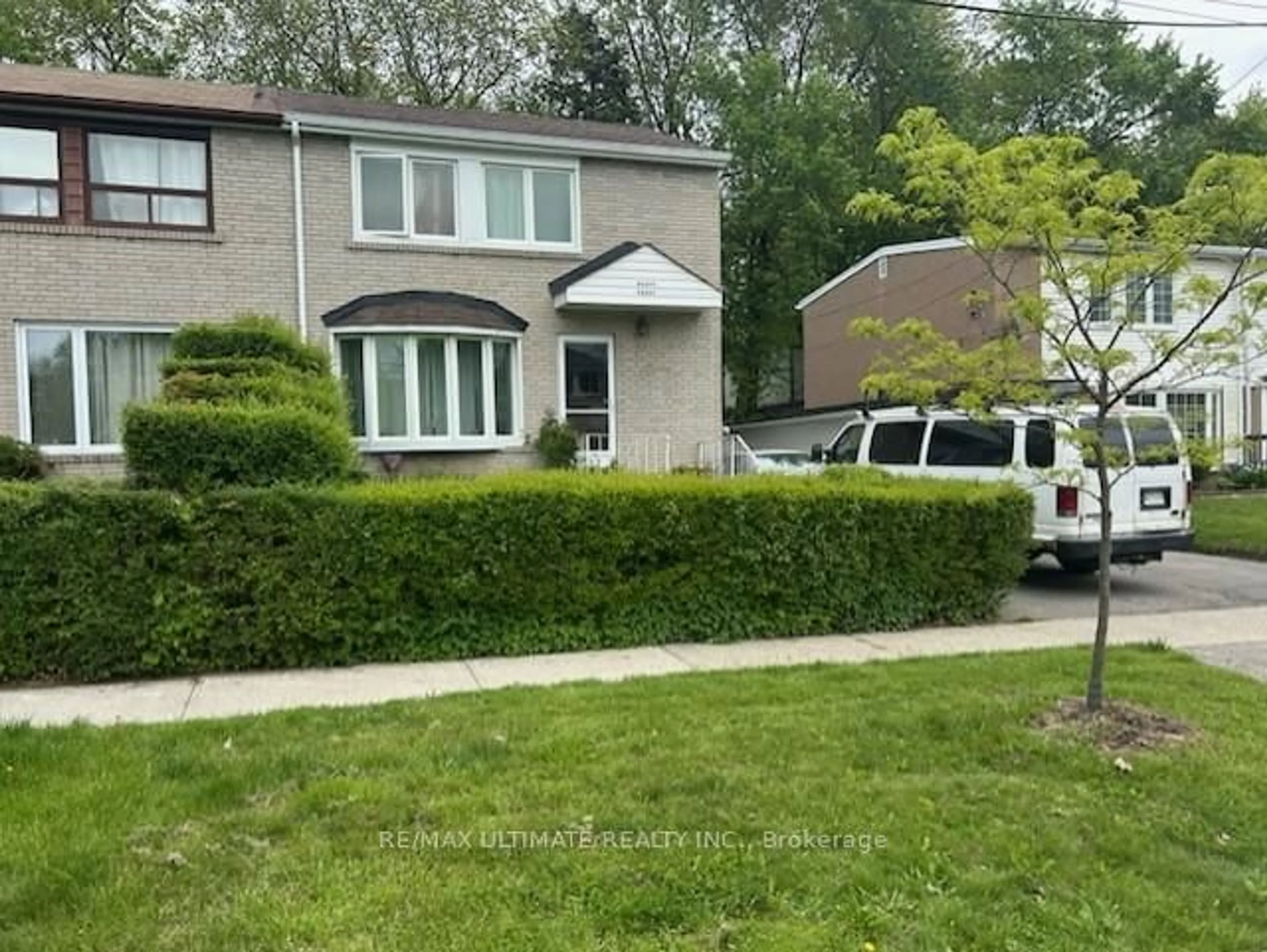 Home with vinyl exterior material, street for 63 Anaconda Ave, Toronto Ontario M1L 4M1