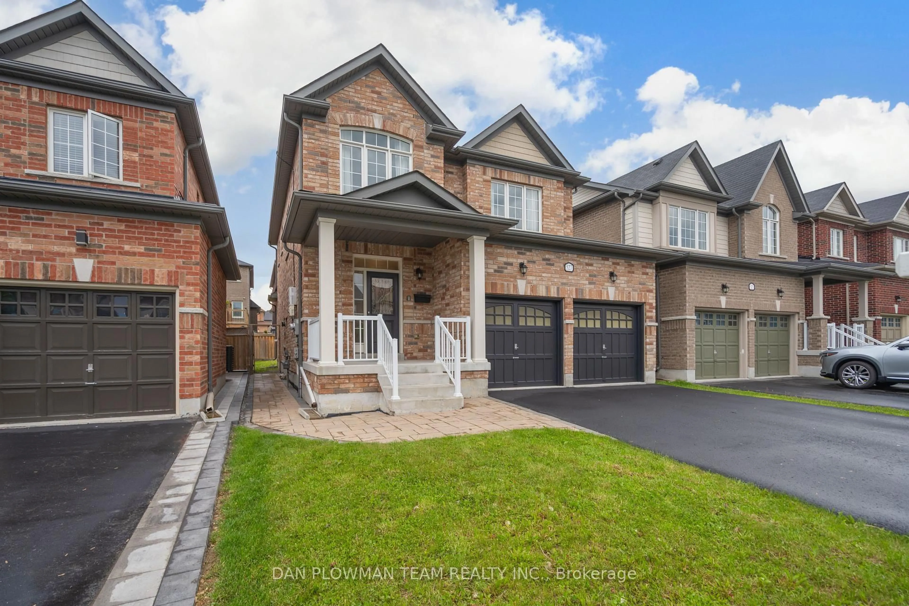 Home with brick exterior material, street for 527 Halo St, Oshawa Ontario L1L 0H9