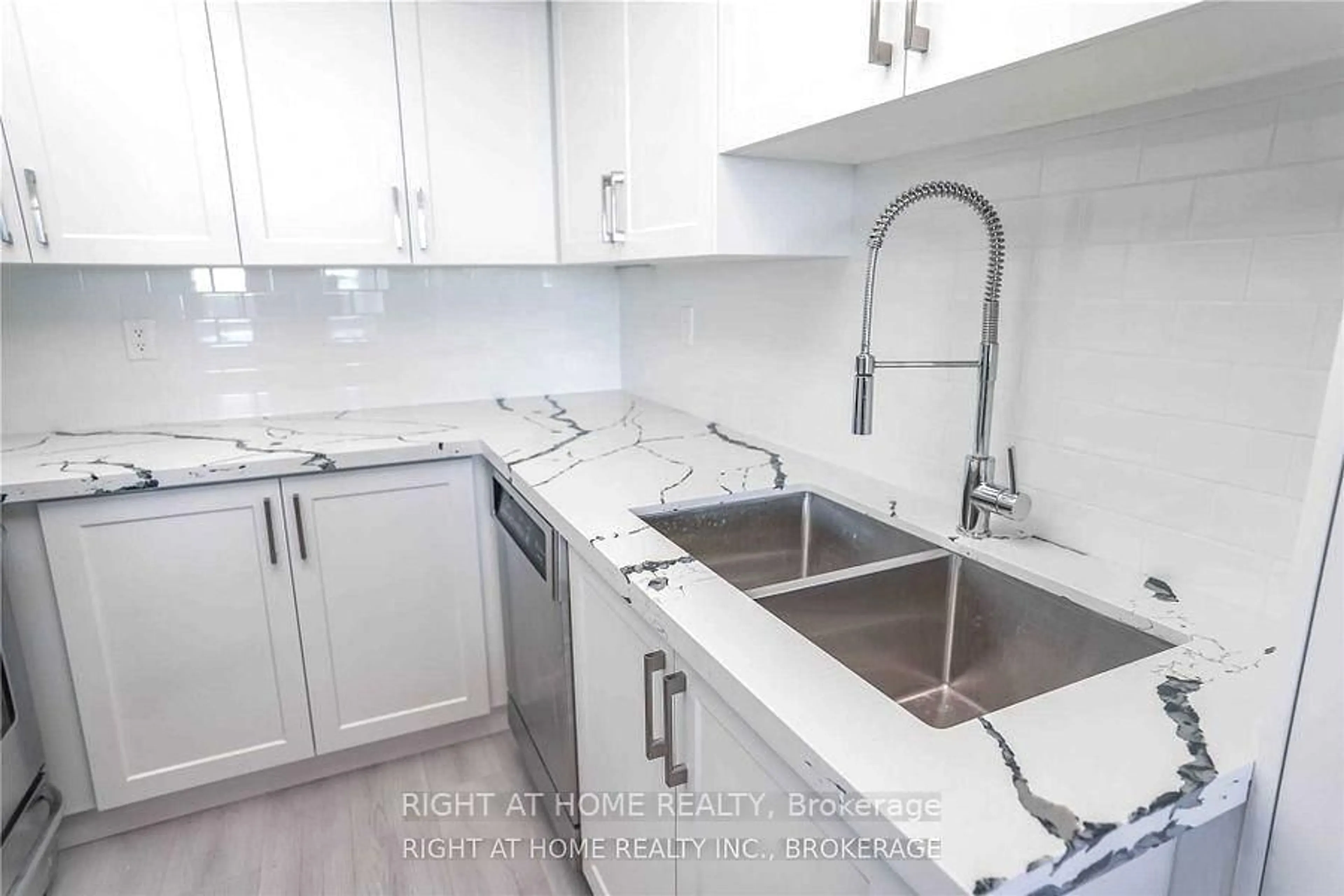 Unknown for 121 Ling Rd #703, Toronto Ontario M1E 4Y2