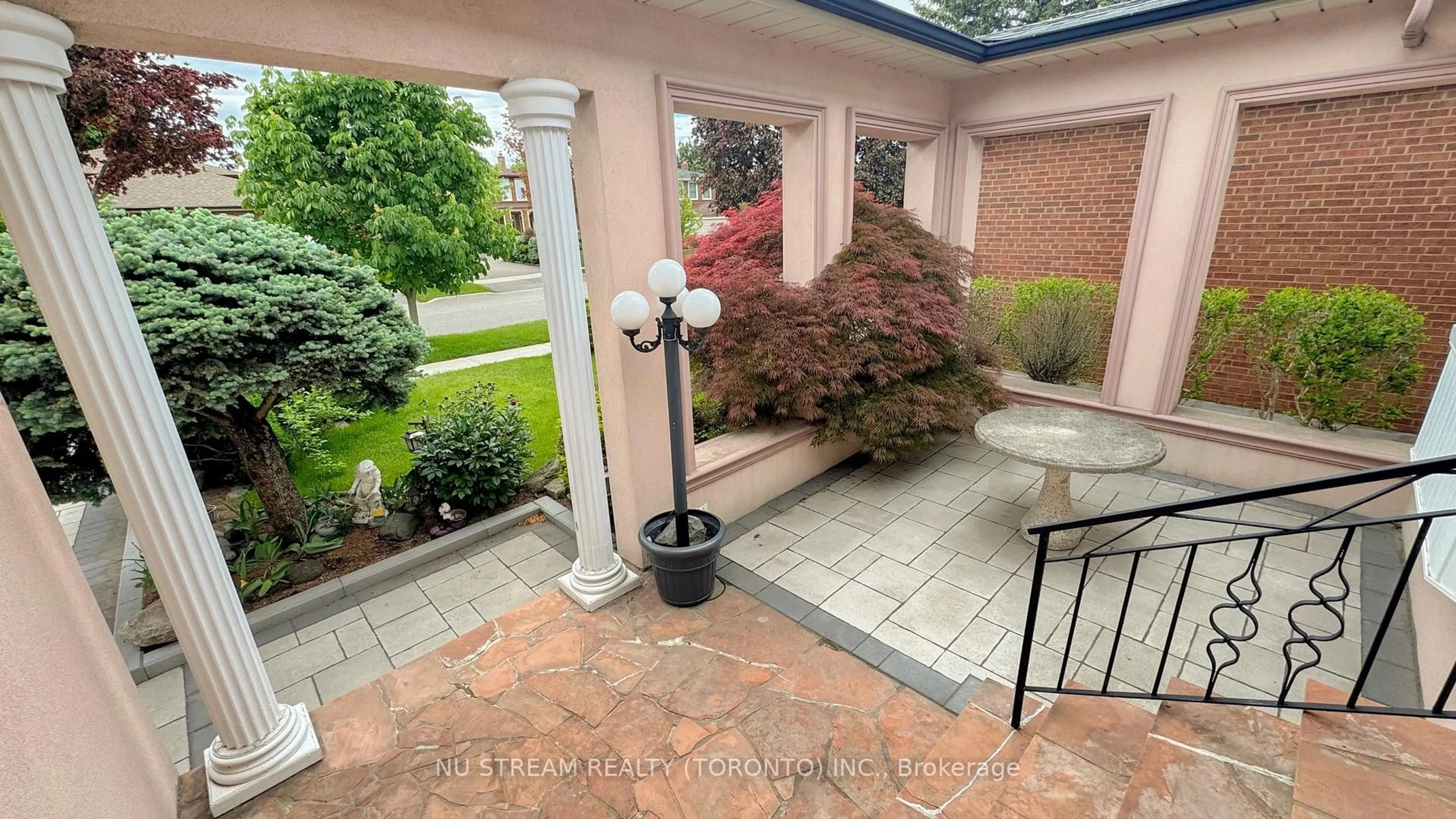 Patio, street for 29 Elmartin Dr, Toronto Ontario M1W 3C6