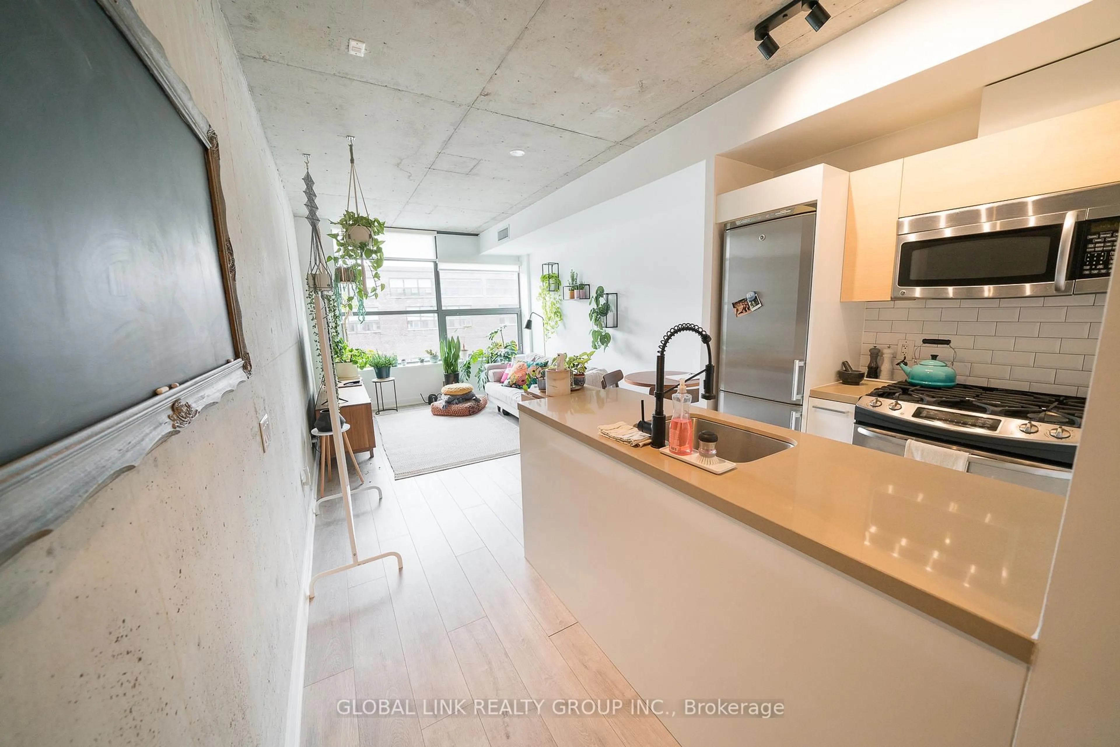 Open concept kitchen, unknown for 319 Carlaw Ave #306, Toronto Ontario M4M 0A4