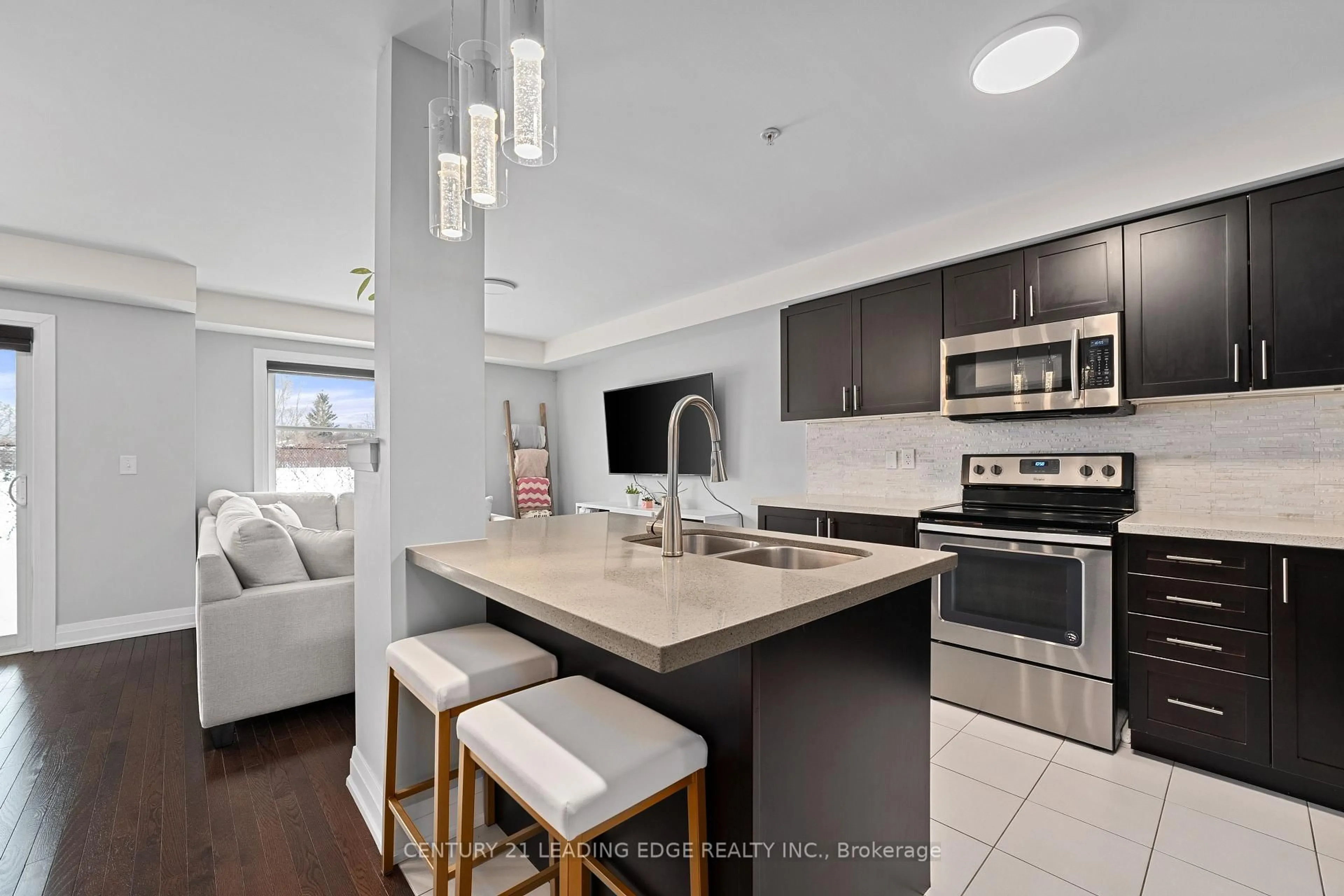 Open concept kitchen, ceramic/tile floor for 46 JERSEYVILLE Way, Whitby Ontario L1N 0L7