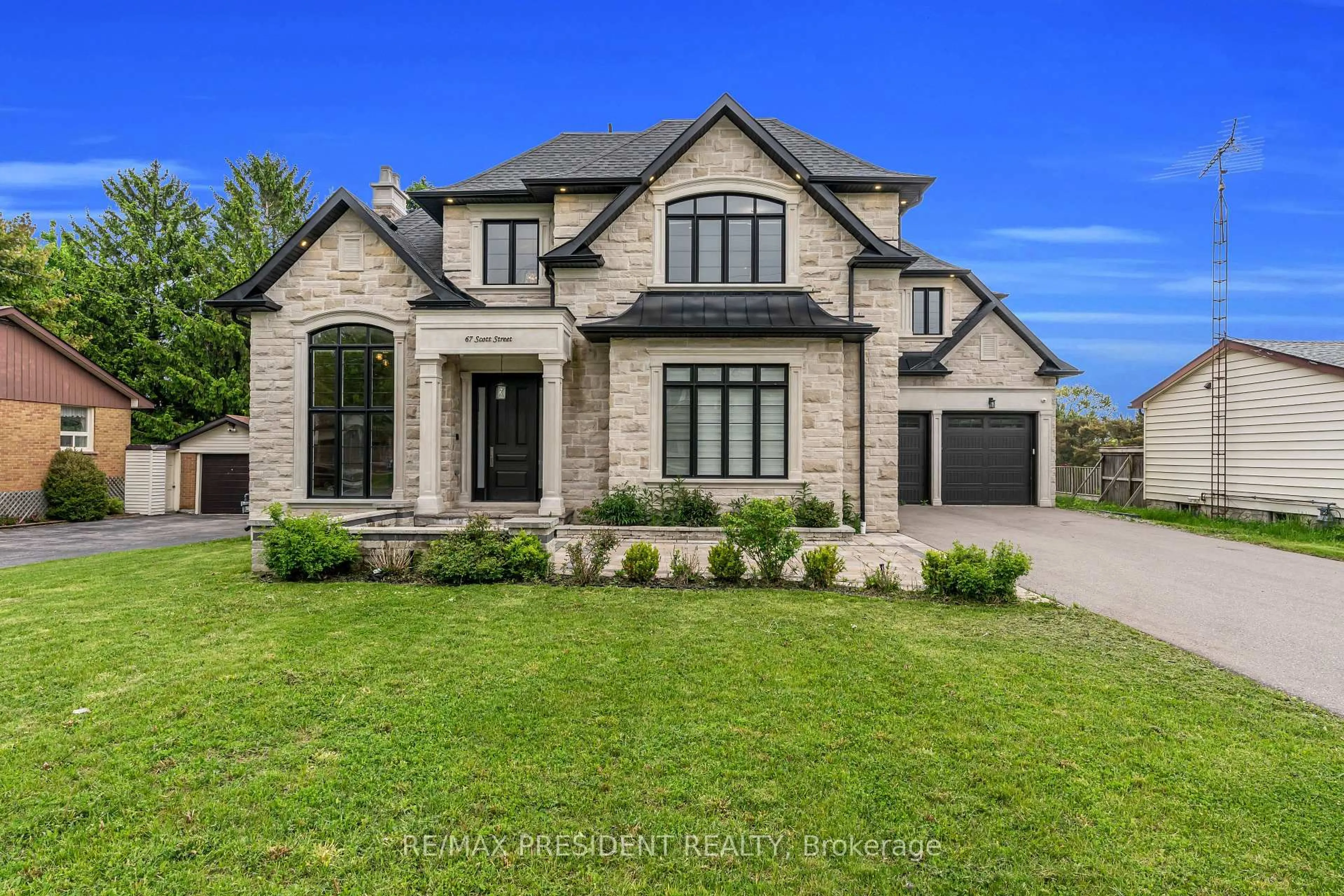 Home with brick exterior material, street for 67 Scott St, Whitby Ontario L1N 3L2