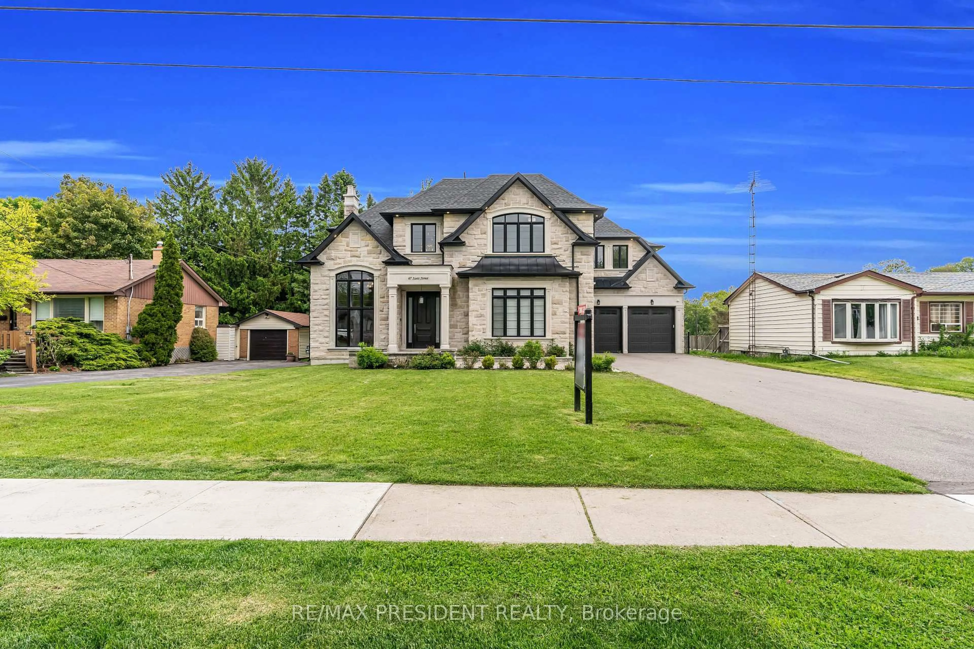 Home with brick exterior material, street for 67 Scott St, Whitby Ontario L1N 3L2