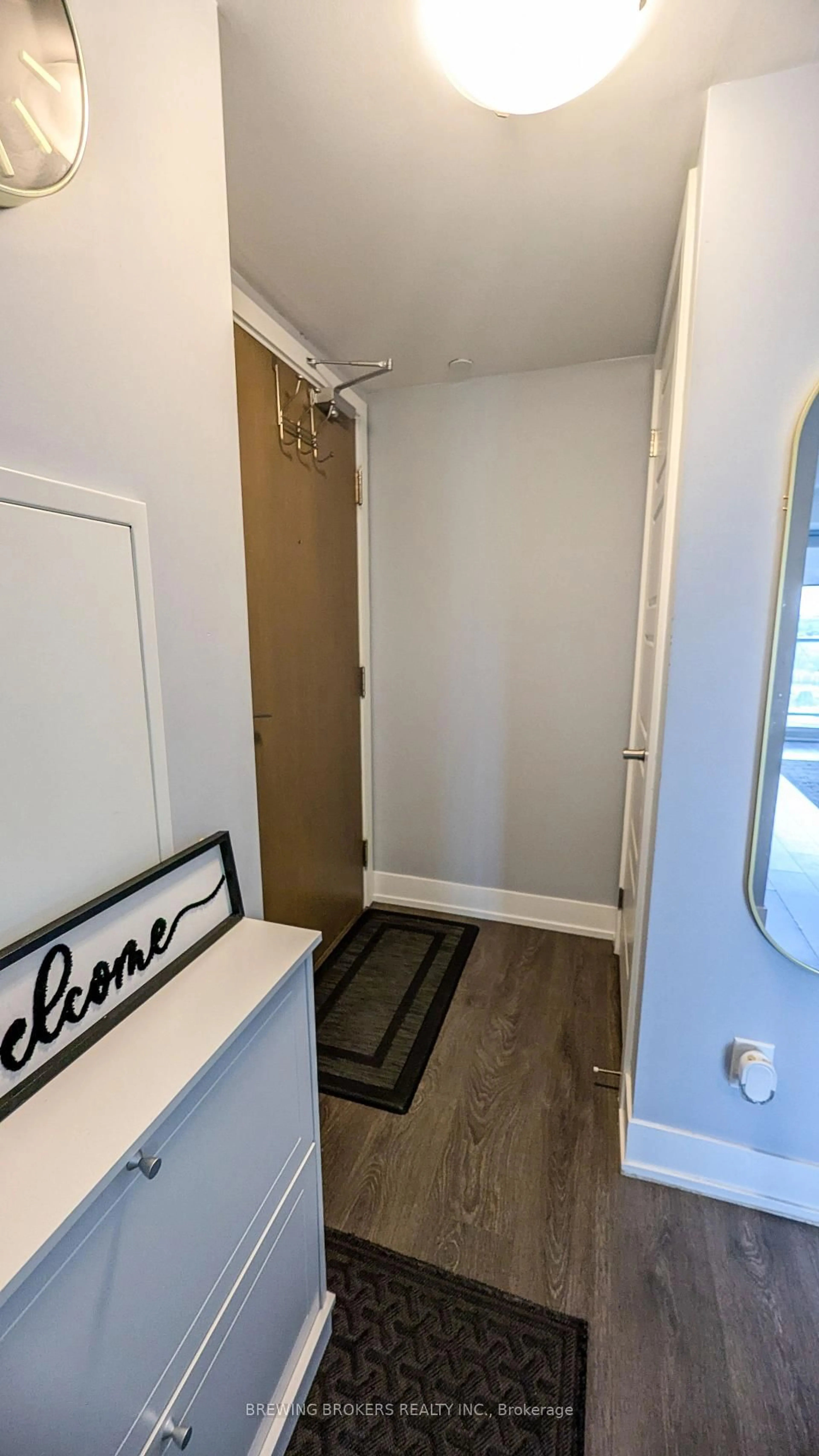 Indoor entryway for 1255 Bayly St #2101, Pickering Ontario L1W 0B6