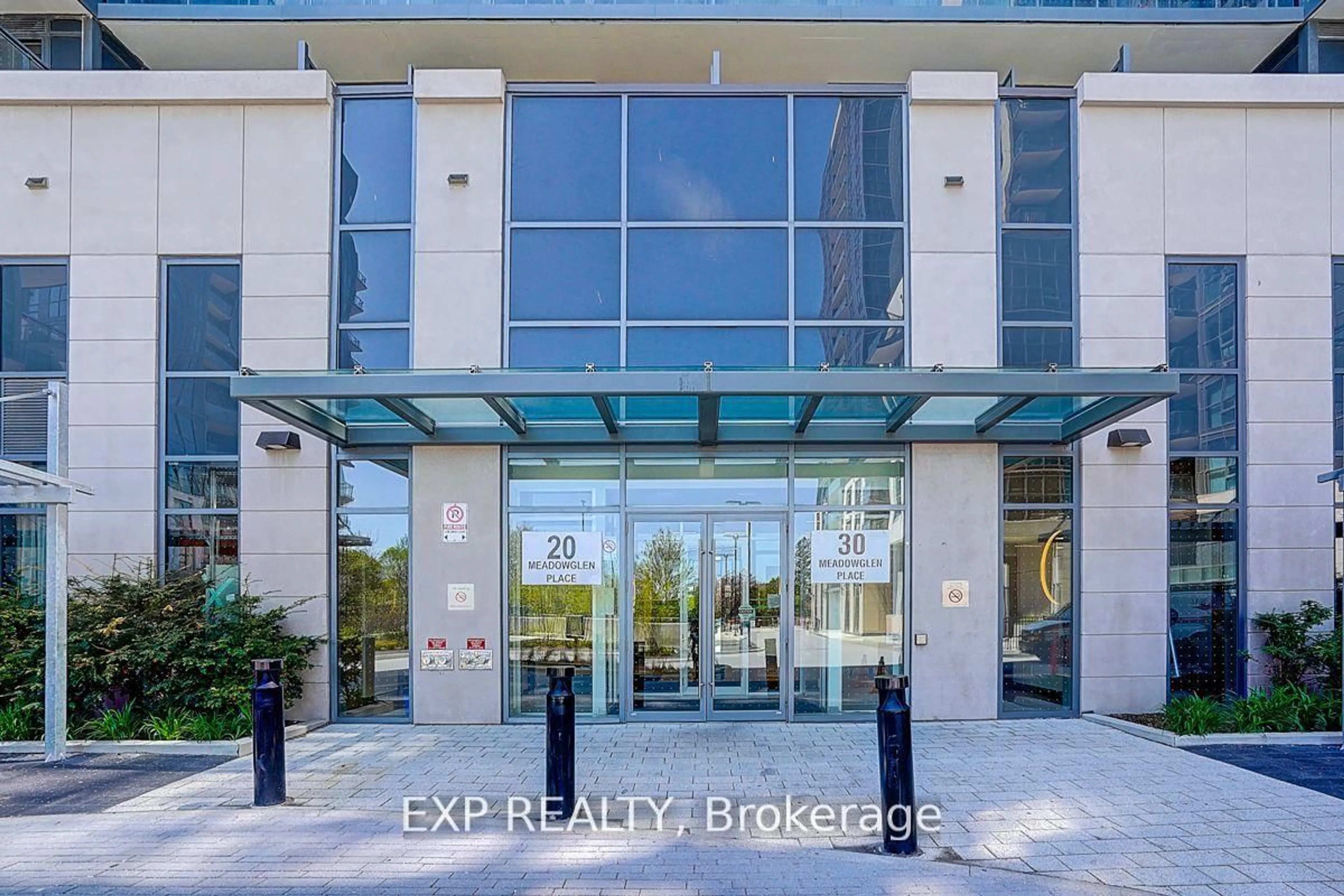 Indoor entryway for 30 Meadowglen Pl #2601, Toronto Ontario M1G 0A6