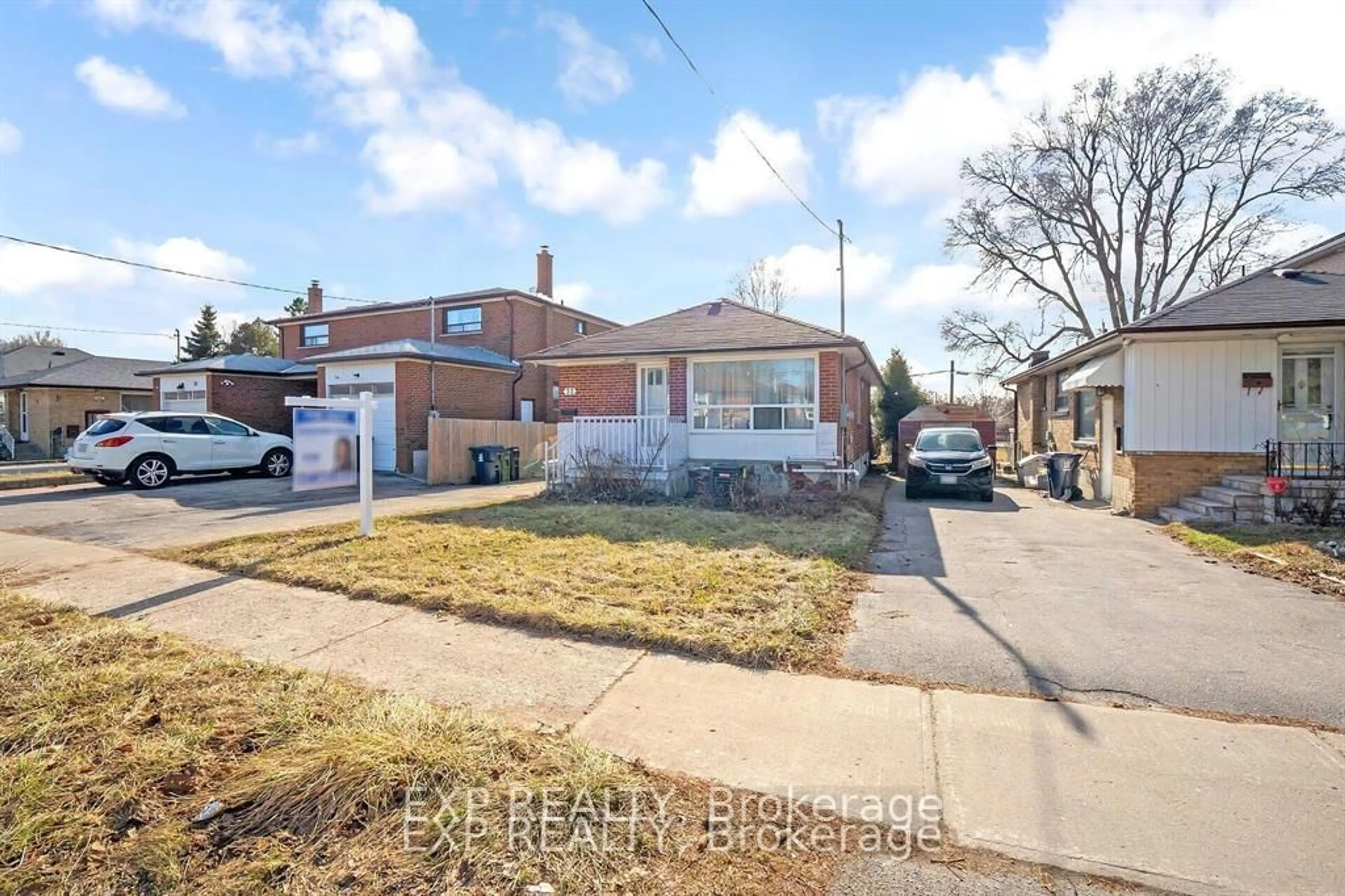Home with brick exterior material, street for 32 Linden Ave, Toronto Ontario M1K 3H5