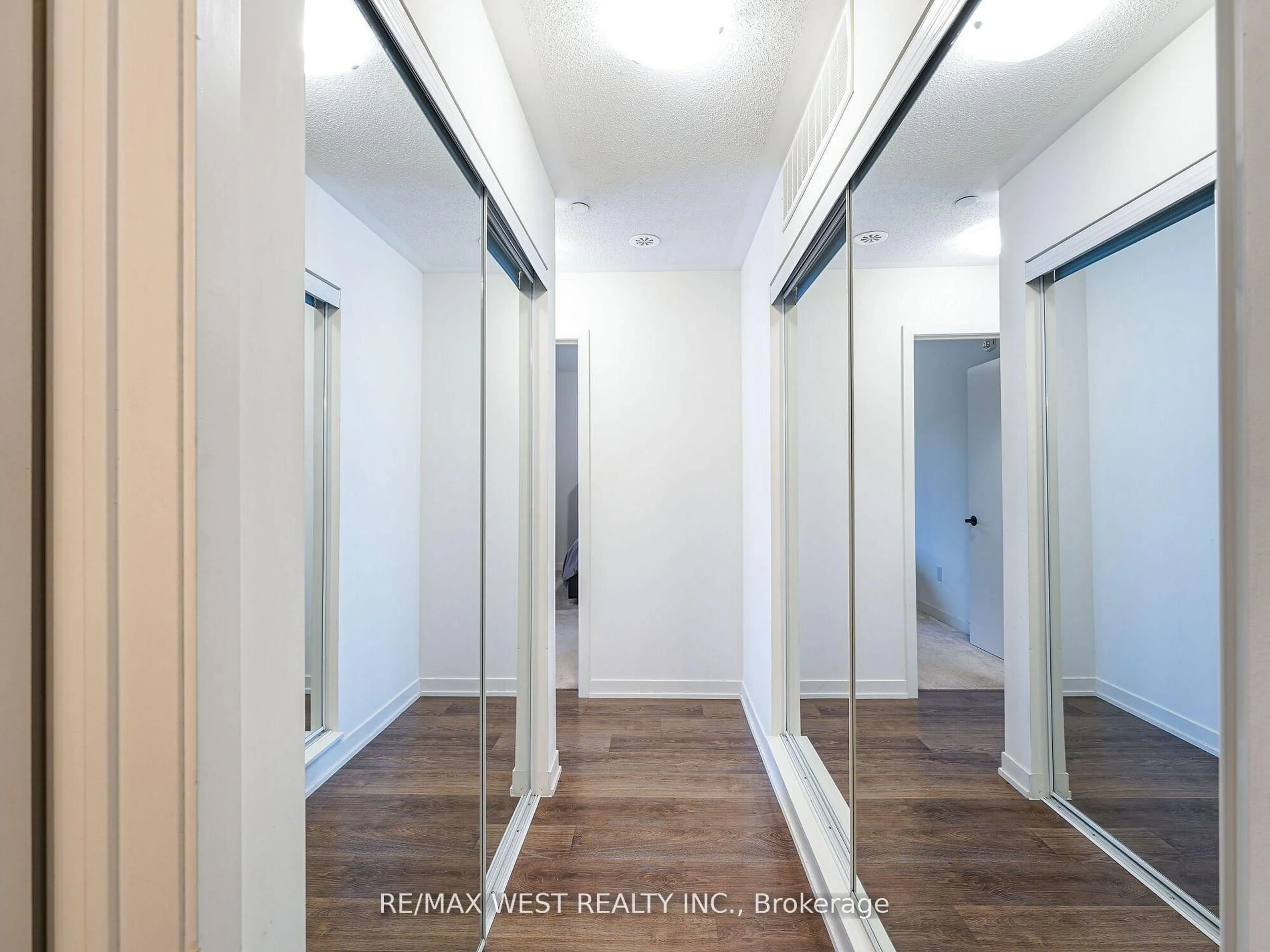 Unknown for 5131 Sheppard Ave #309, Toronto Ontario M1B 0C9