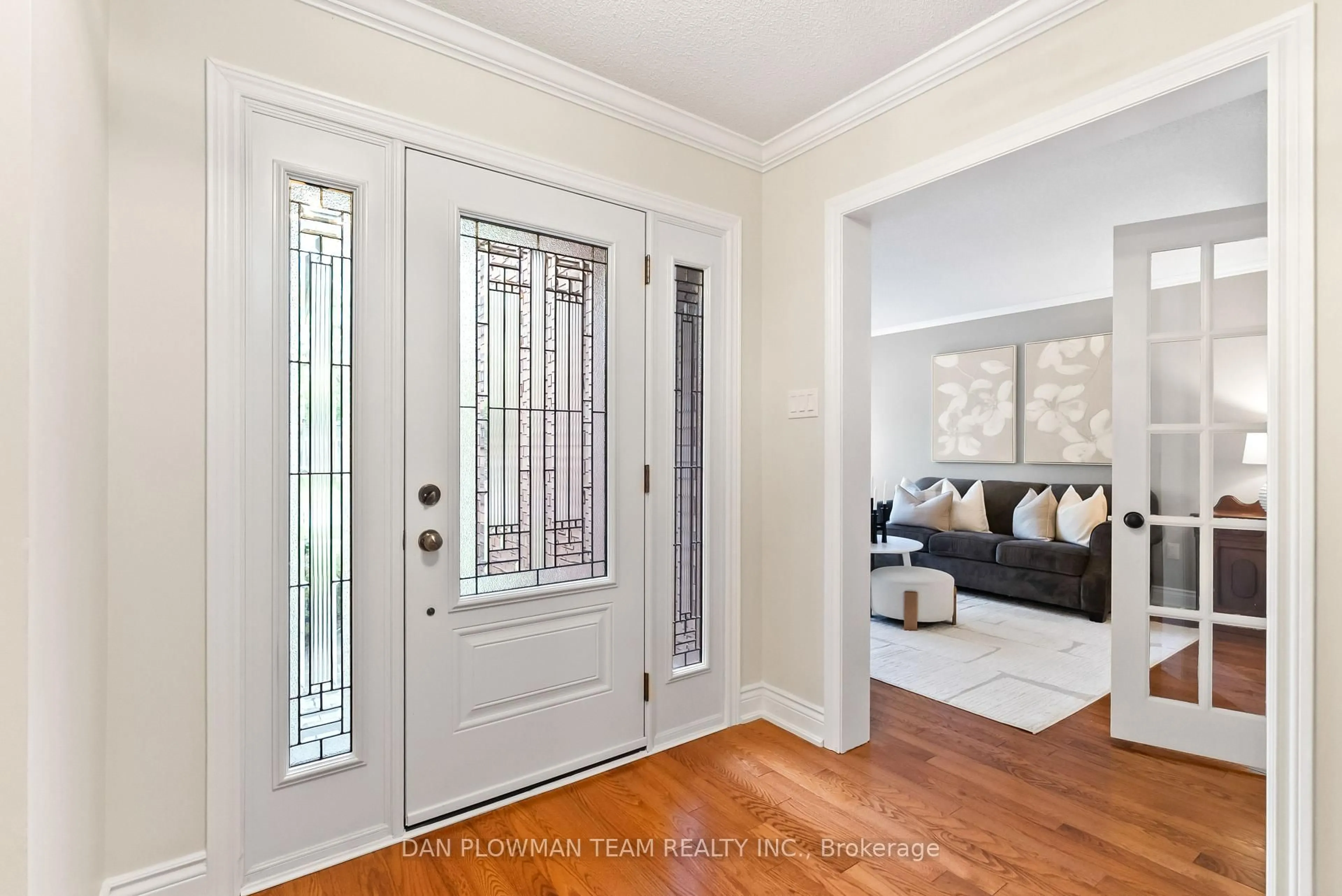 Indoor entryway for 460 Palmtree Cres, Oshawa Ontario L1K 2H3