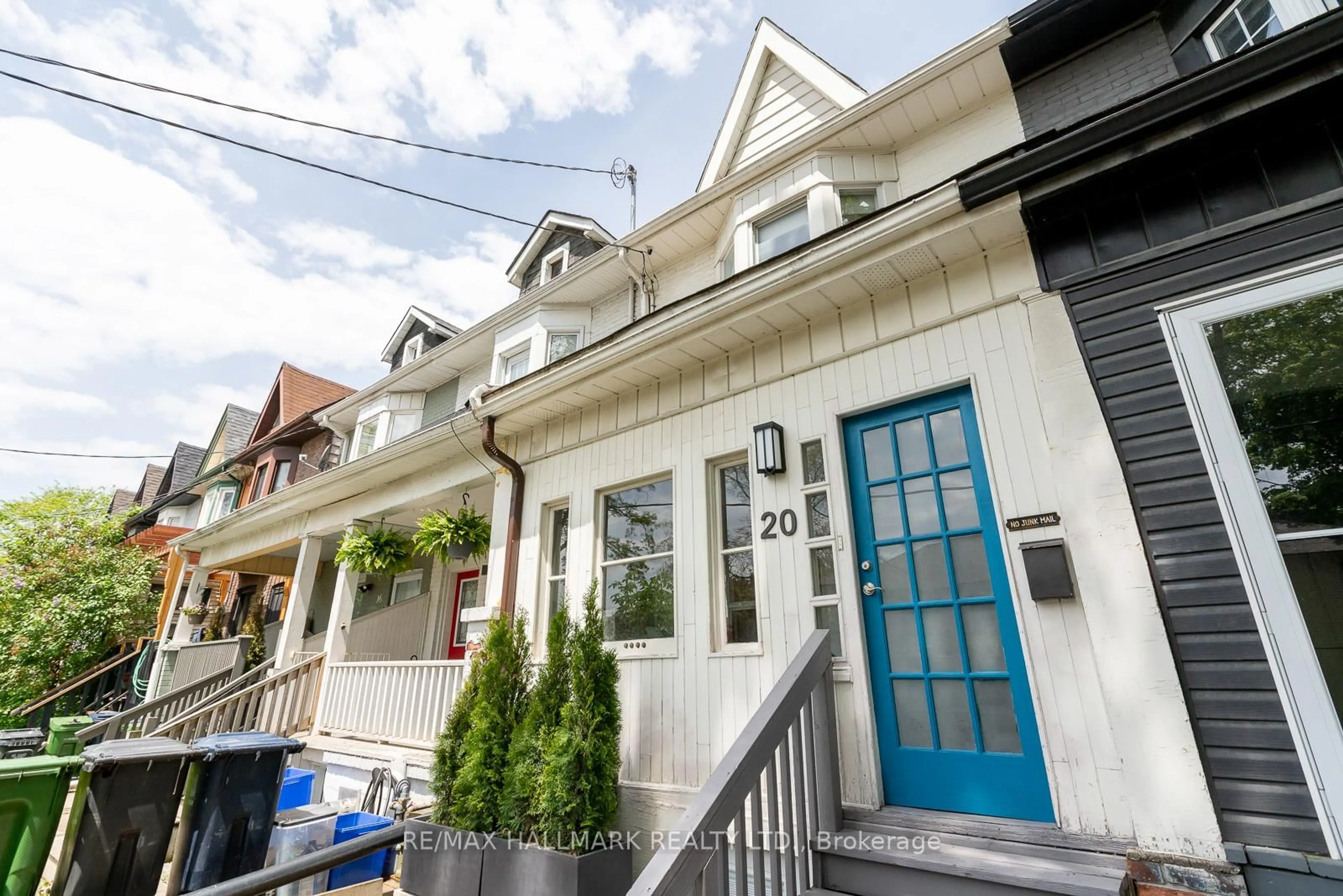 Patio, street for 20 Walpole Ave, Toronto Ontario M4L 2H9
