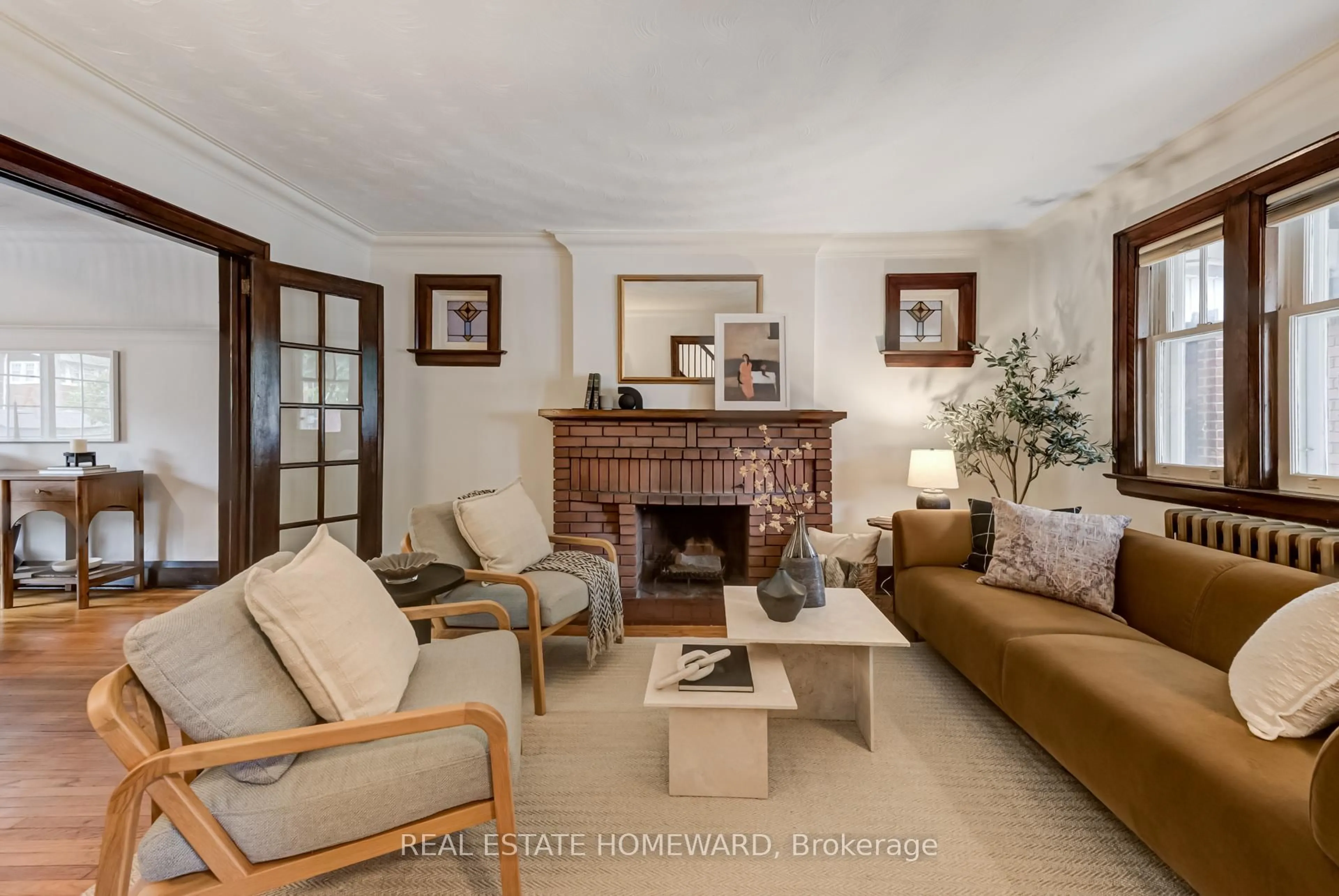 Living room with furniture, unknown for 53 Hopedale Ave, Toronto Ontario M4K 3M8