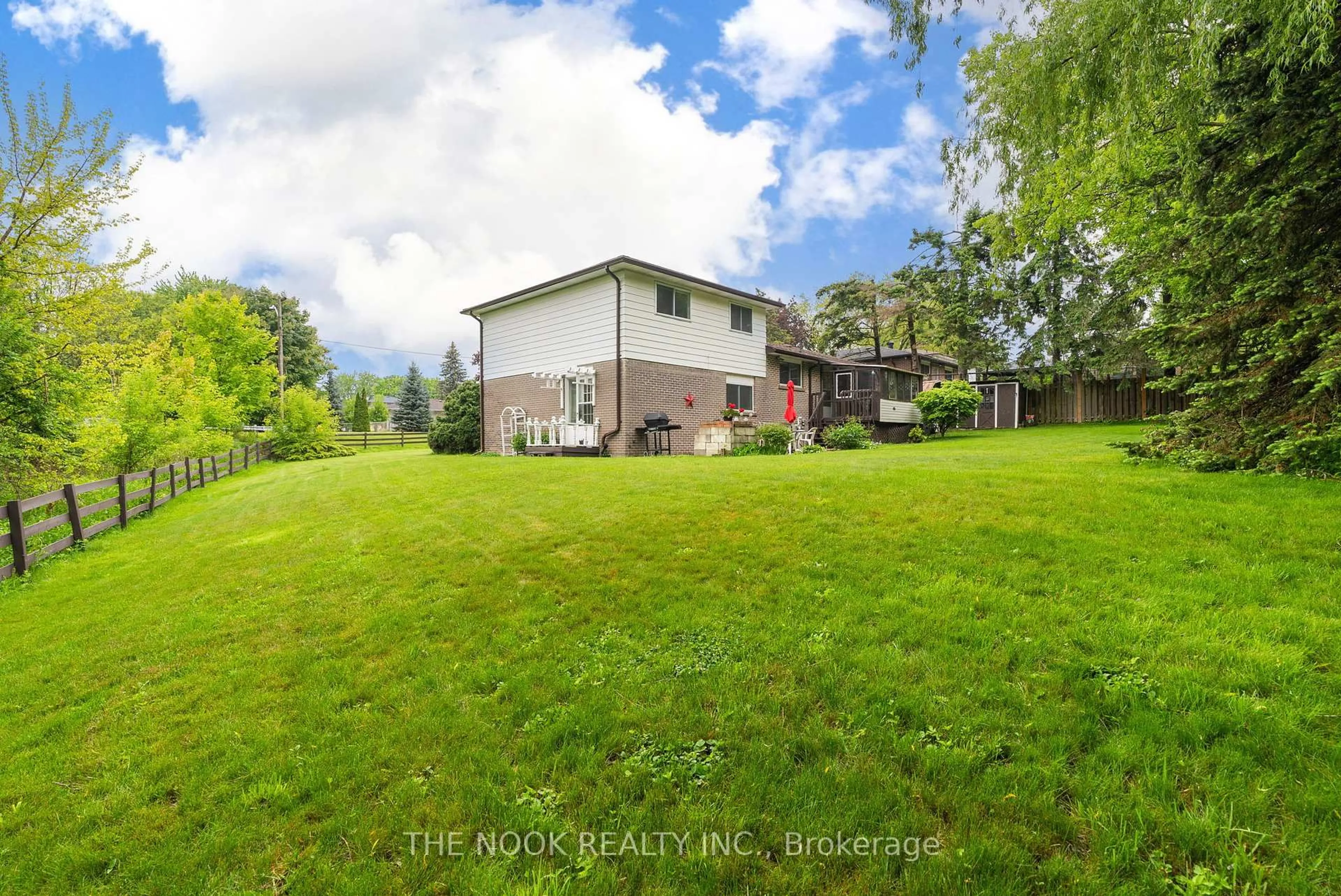 A pic from outside/outdoor area/front of a property/back of a property/a pic from drone, water/lake/river/ocean view for 14 Carwin Cres, Ajax Ontario L1S 6G6