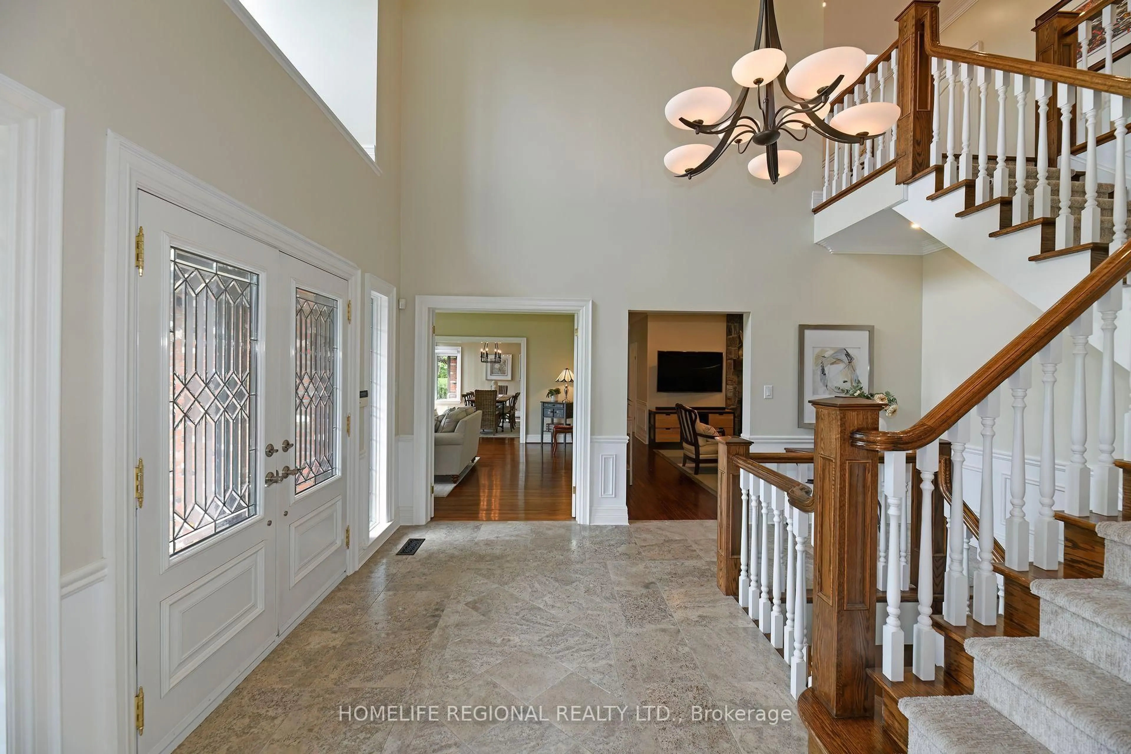 Indoor foyer for 14 Buggey Lane, Ajax Ontario L1Z 1X4