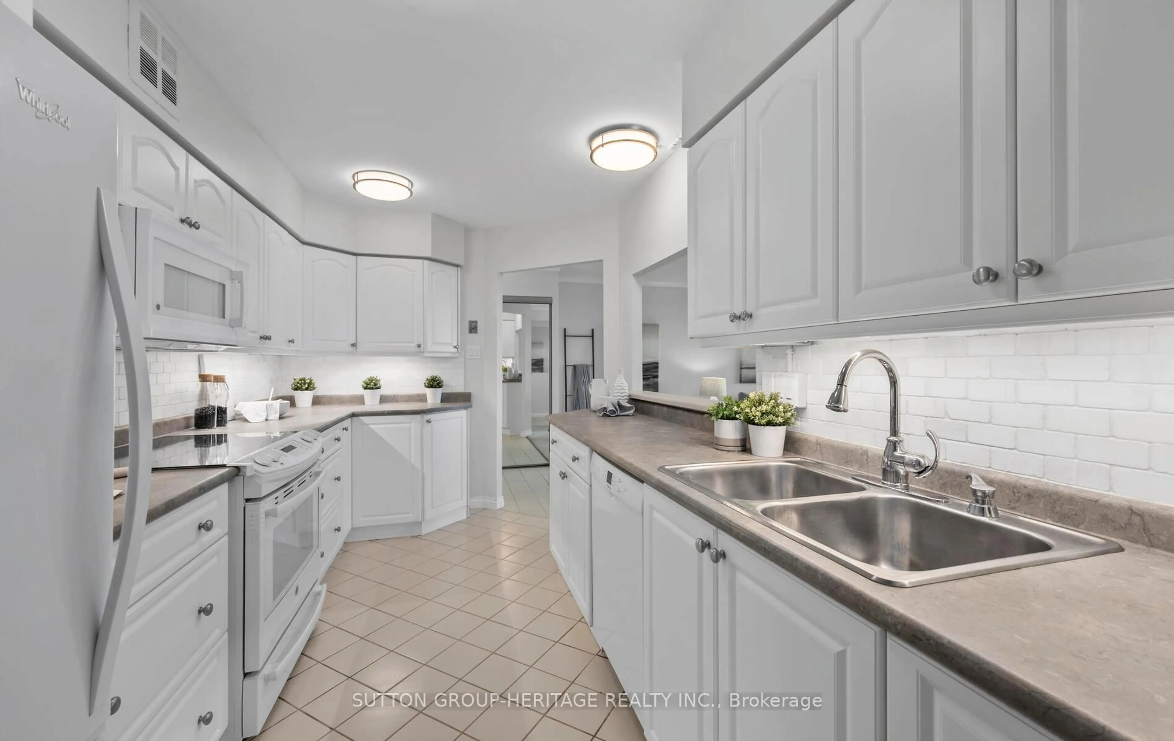 Unknown for 1890 Valley Farm Rd #511, Pickering Ontario L1V 6B4