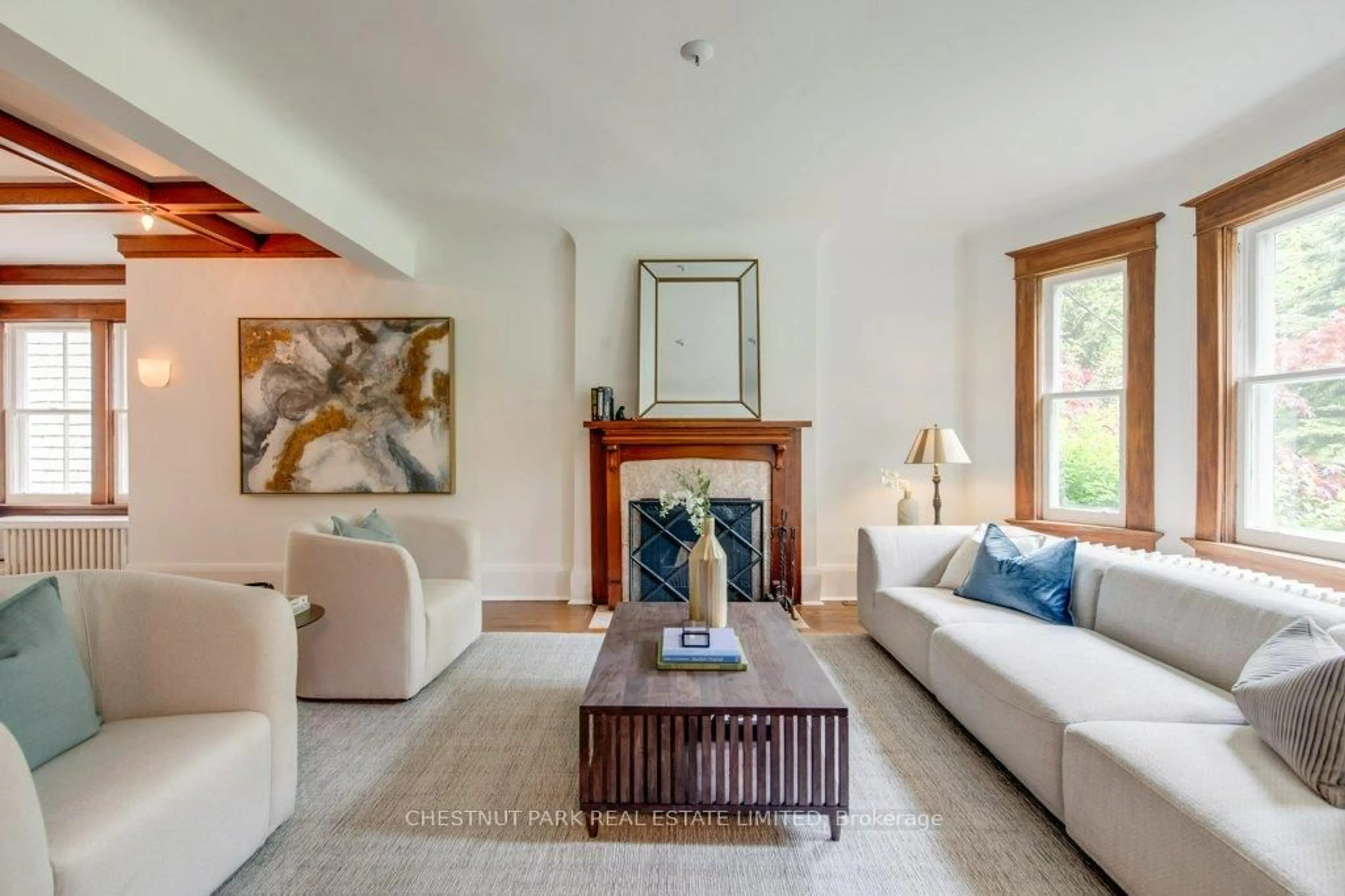Living room with furniture, unknown for 100 Neville Park Blvd, Toronto Ontario M4E 3P8