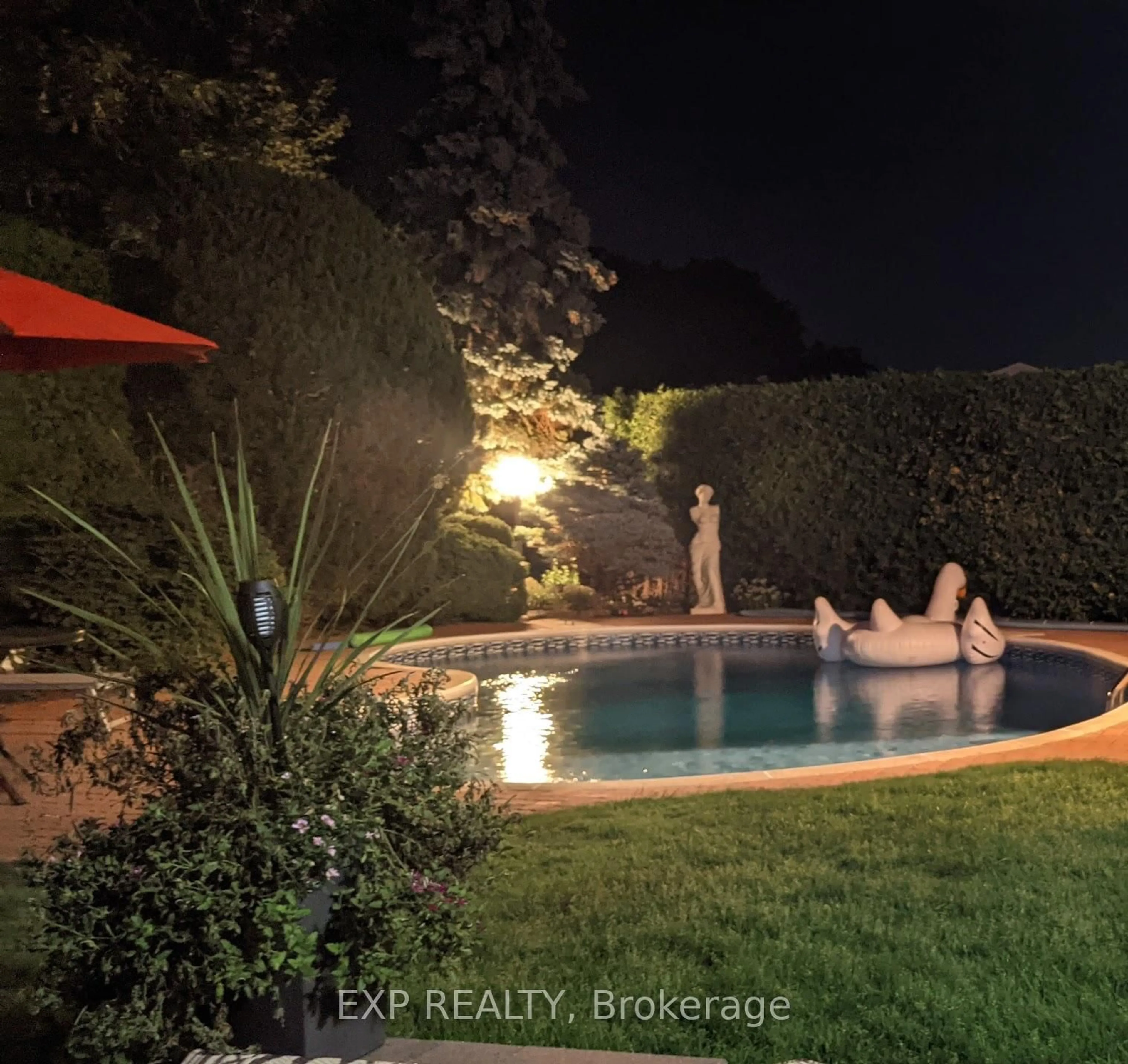 Pool for 353 Siena Crt, Oshawa Ontario L1J 6V5