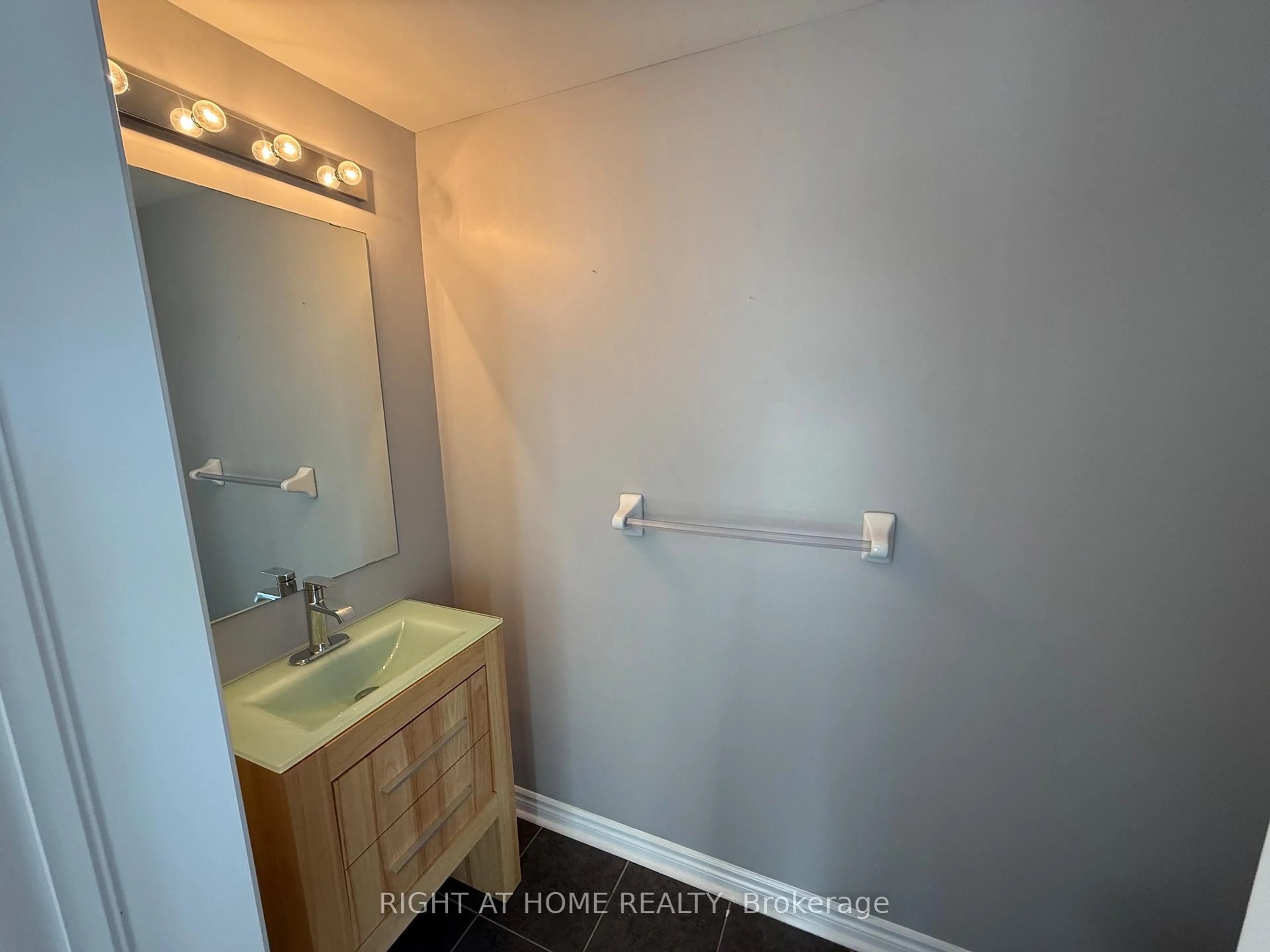 A pic of a room for 11 Eaton Park Lane #3, Toronto Ontario M1W 0A5