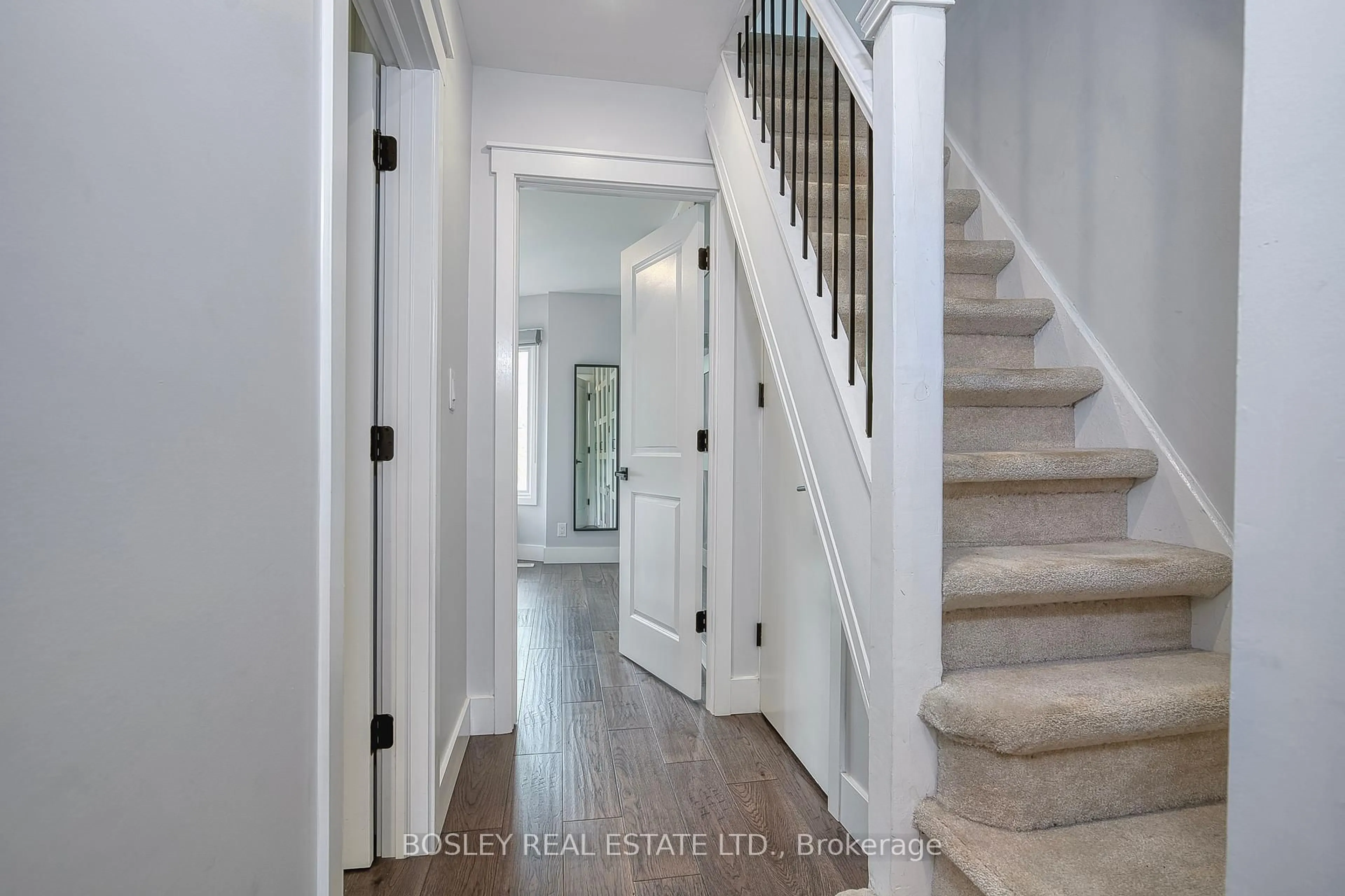 Indoor entryway for 76 Boultbee Ave, Toronto Ontario M4J 1B1