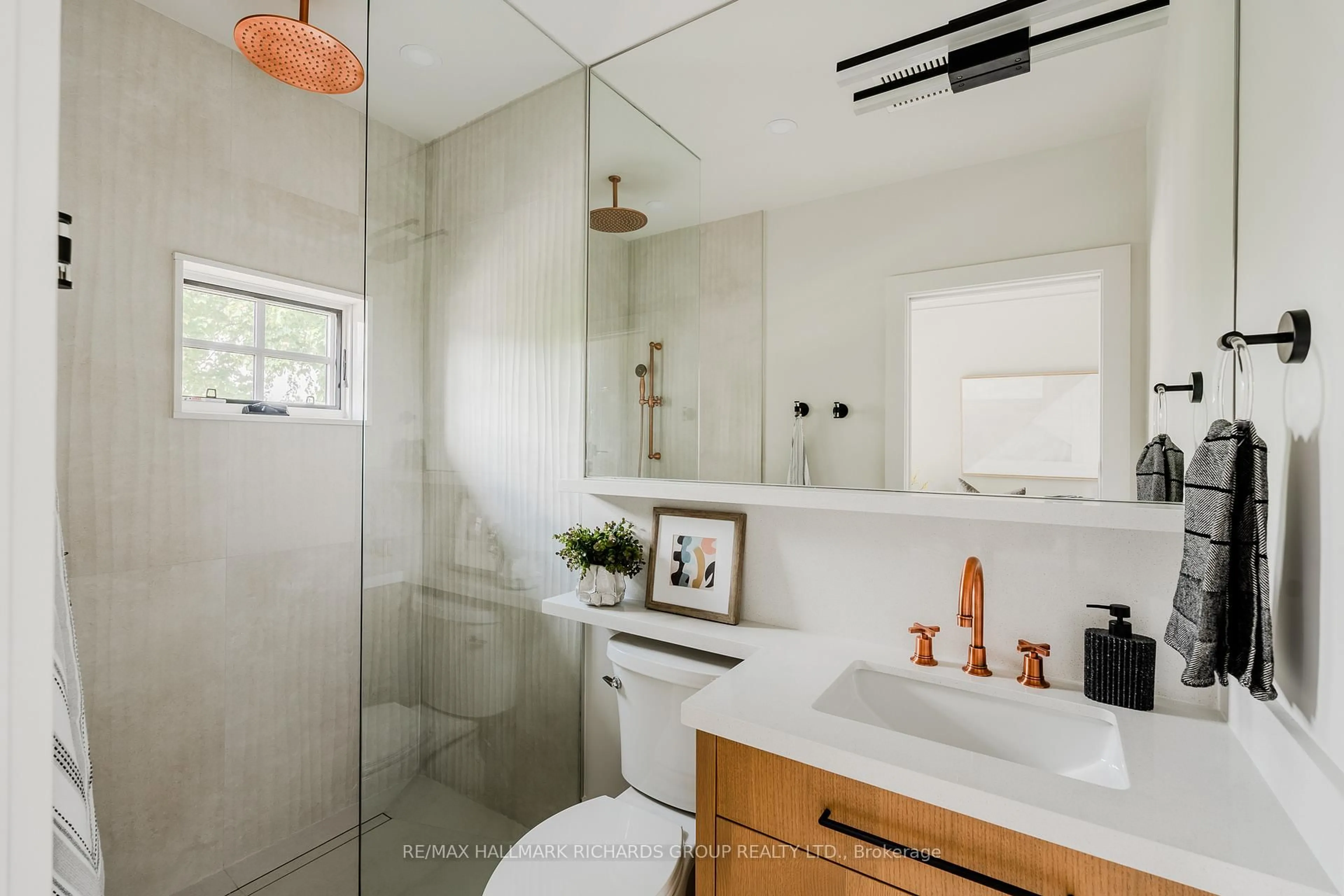 Contemporary bathroom, ceramic/tile floor for 293 Kingswood Rd, Toronto Ontario M4E 3N8
