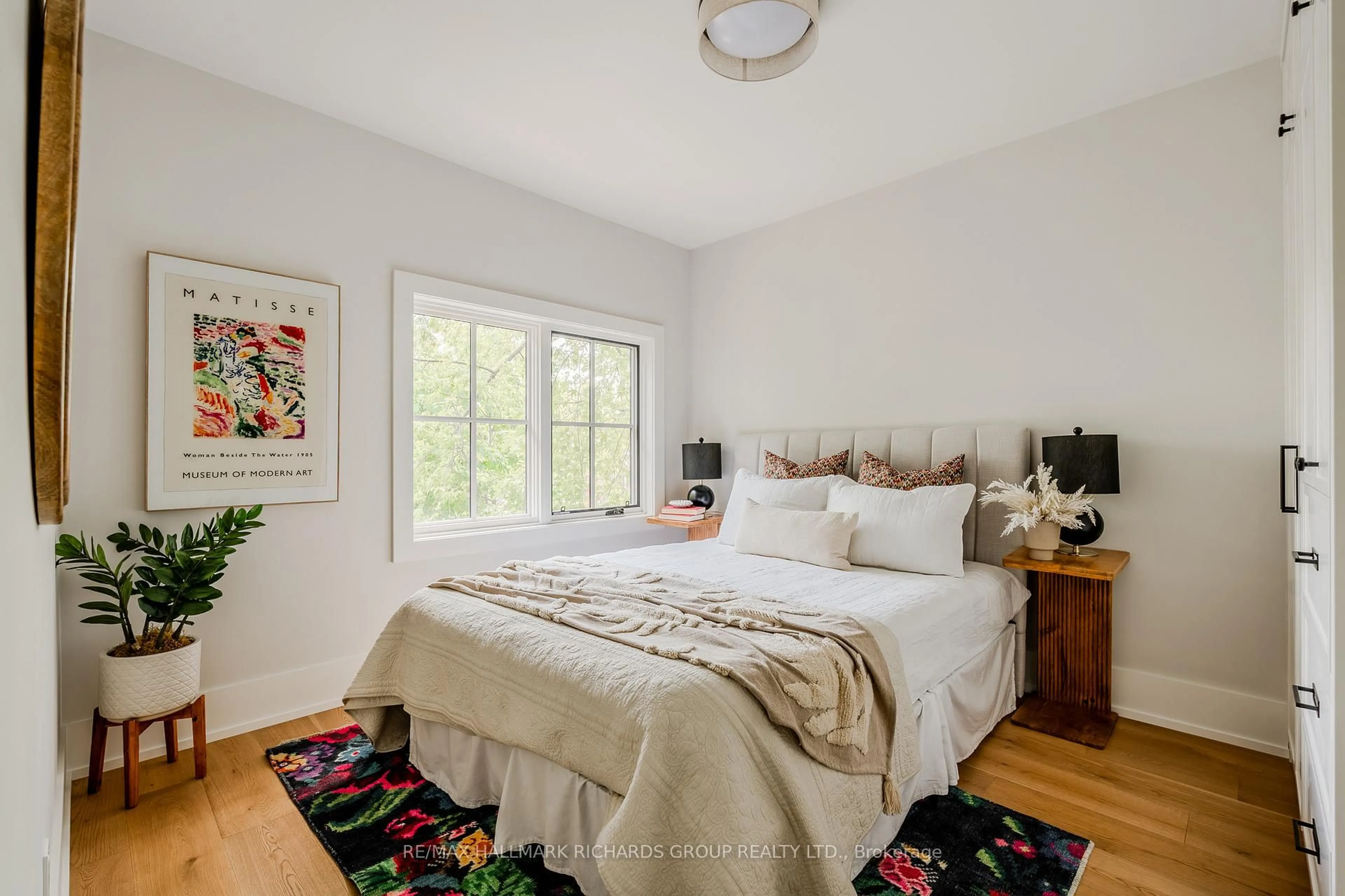 Bedroom with bed, unknown for 293 Kingswood Rd, Toronto Ontario M4E 3N8